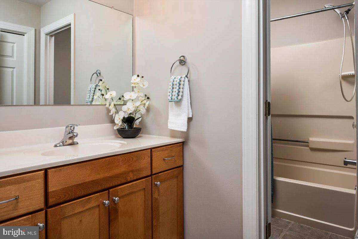 CLAIBORNE FARM - Residential