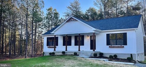 5269 MACEDONIA ROAD WOODFORD VA 22580