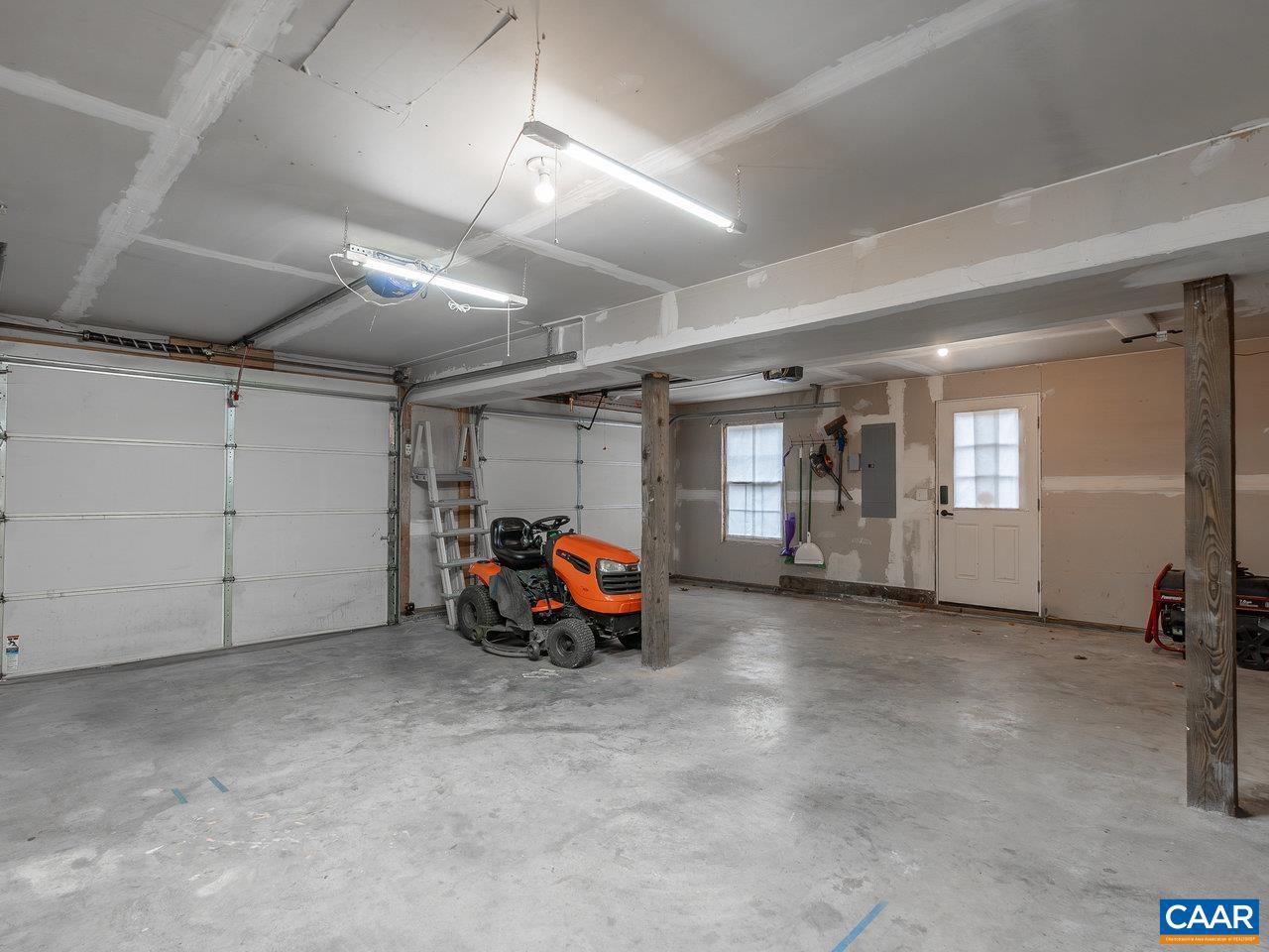 GREEN ACRES - Residential