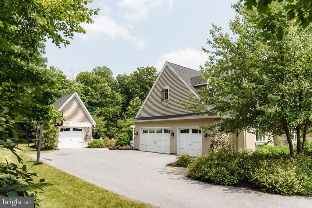 Photo of 521 Meetinghouse Road, GAP, PA 17527 (MLS # PALA2084162)