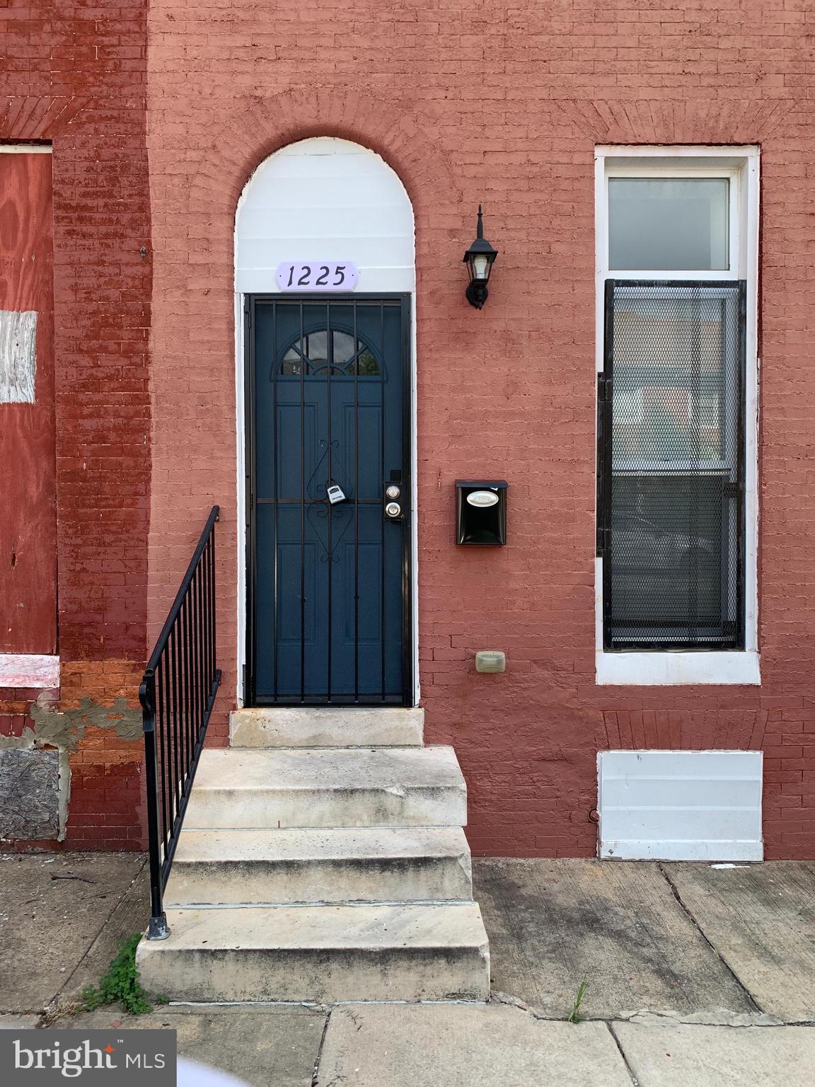 1225 VALLEY STREET