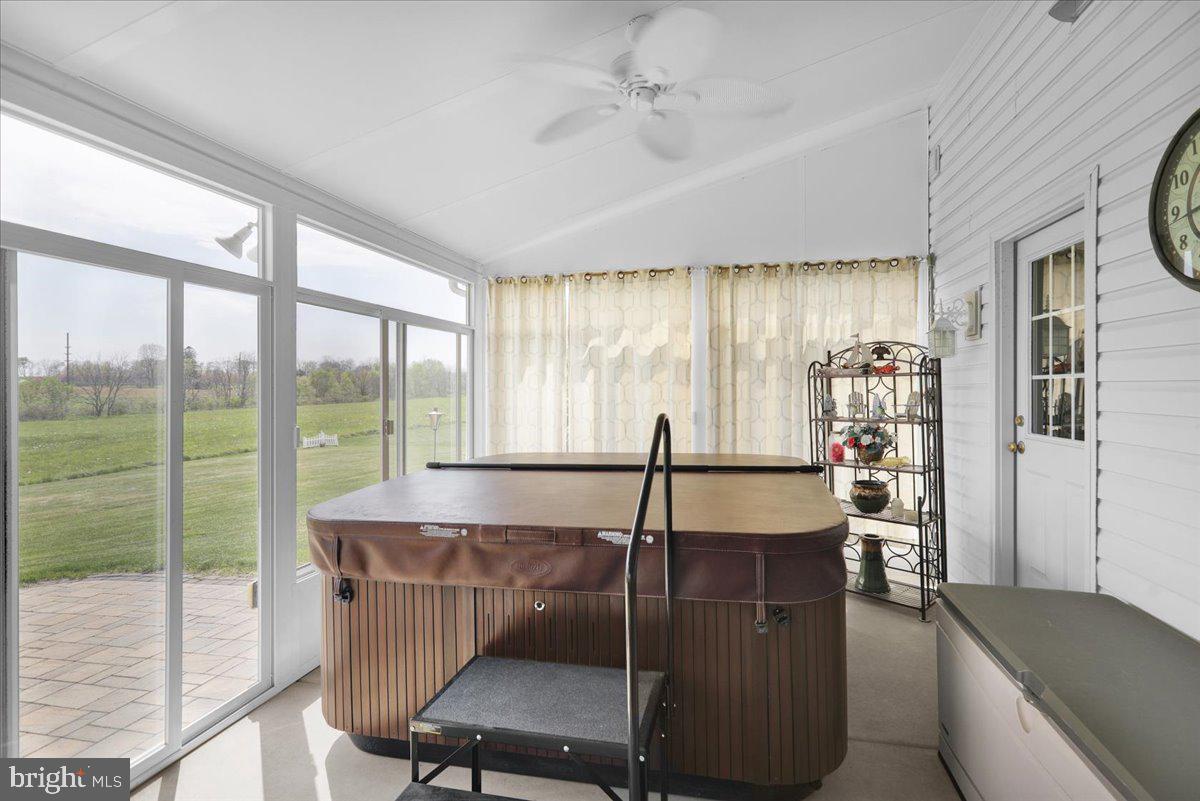 MIDDLECREEK FARMS - Residential