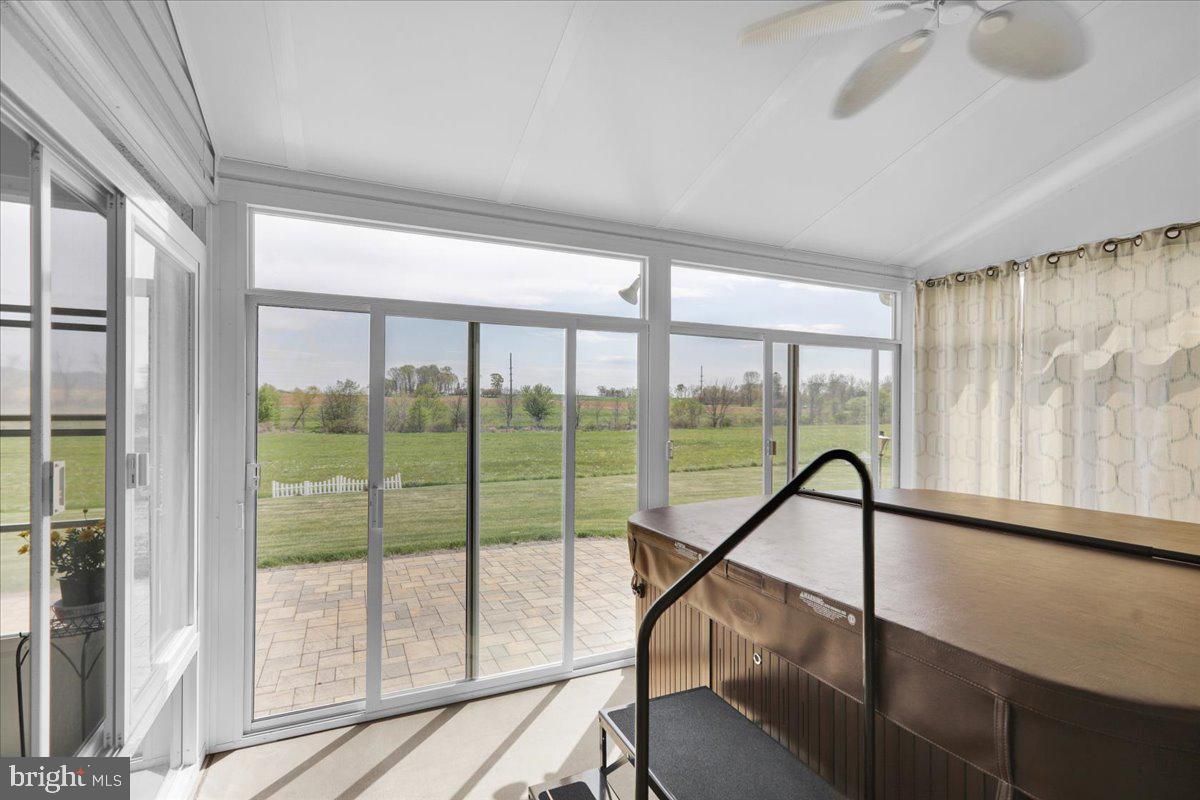 MIDDLECREEK FARMS - Residential
