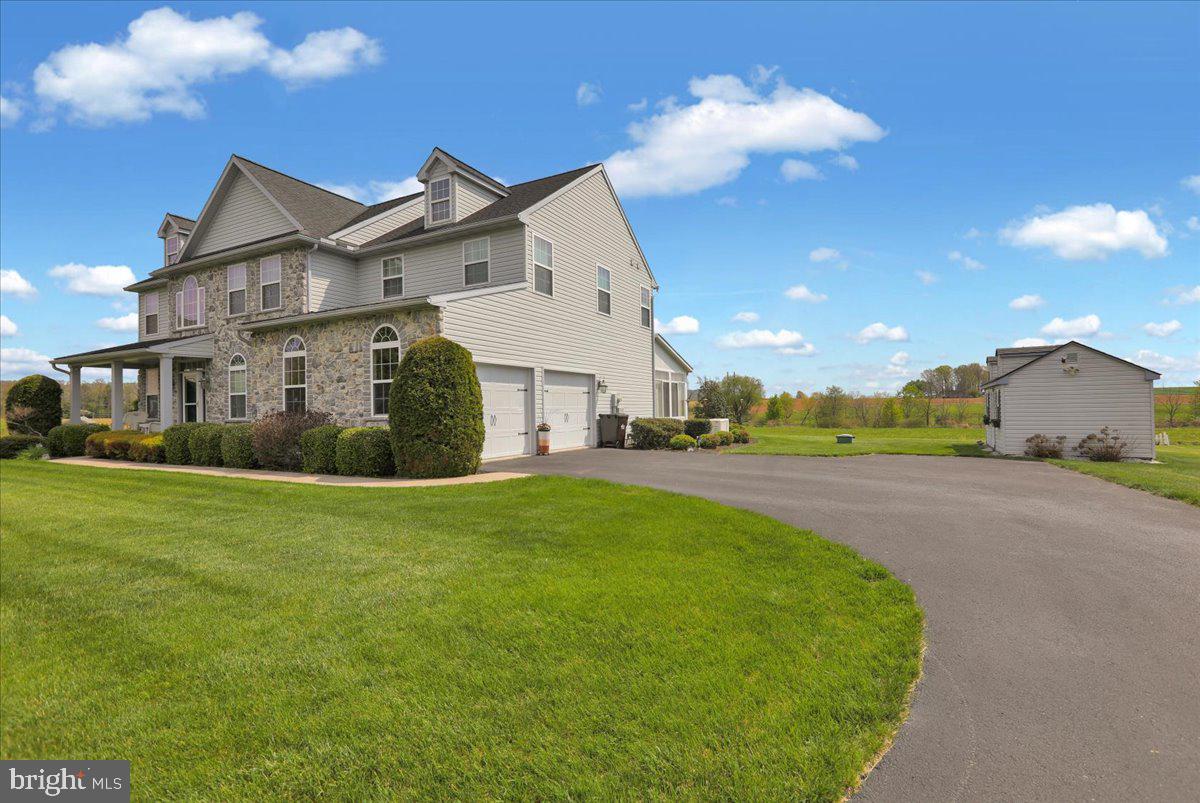 MIDDLECREEK FARMS - Residential