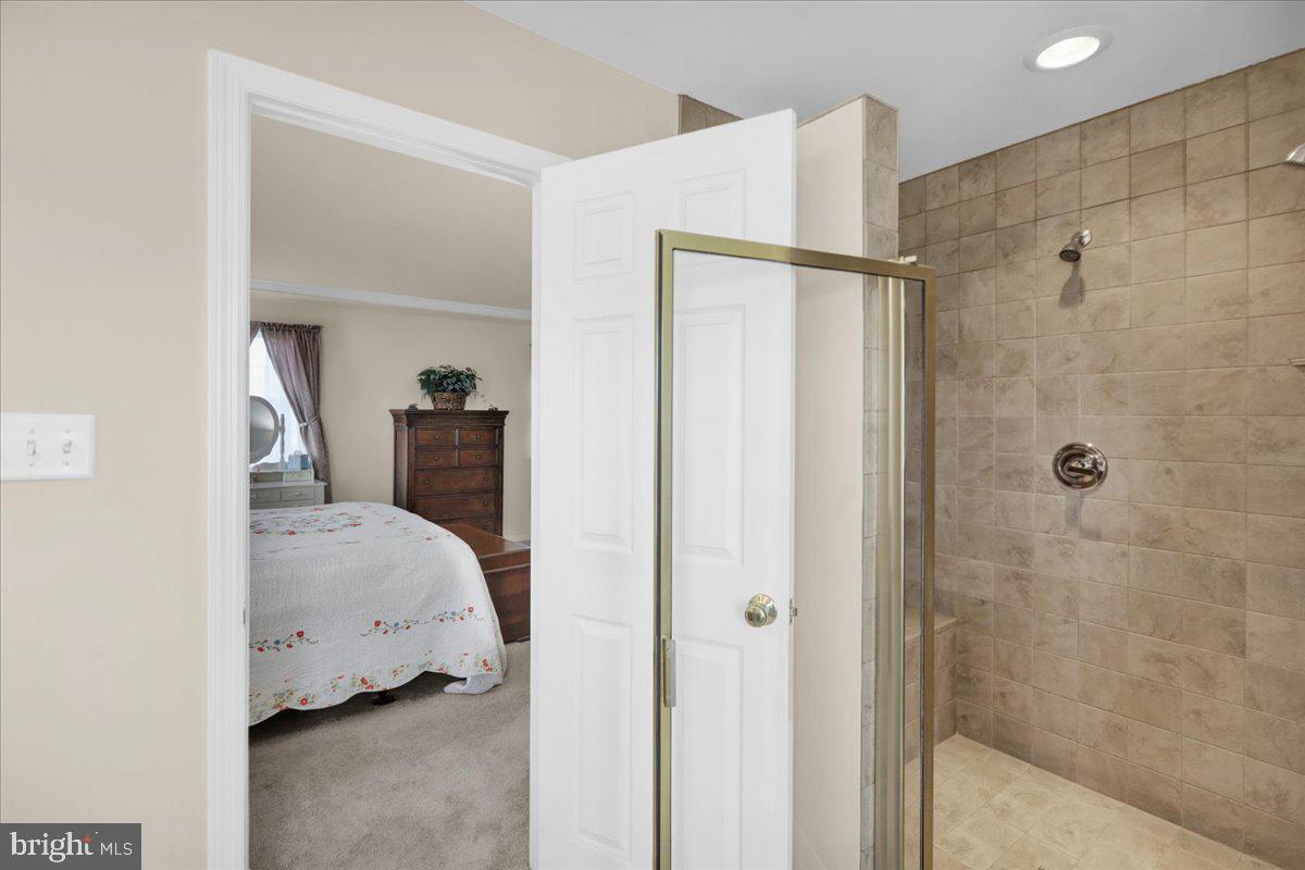 MIDDLECREEK FARMS - Residential