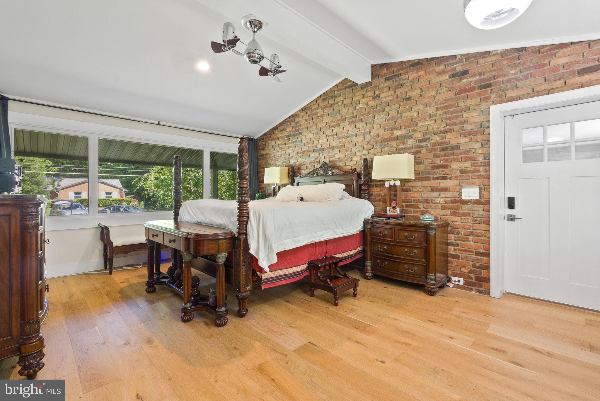 MANTUA - Residential