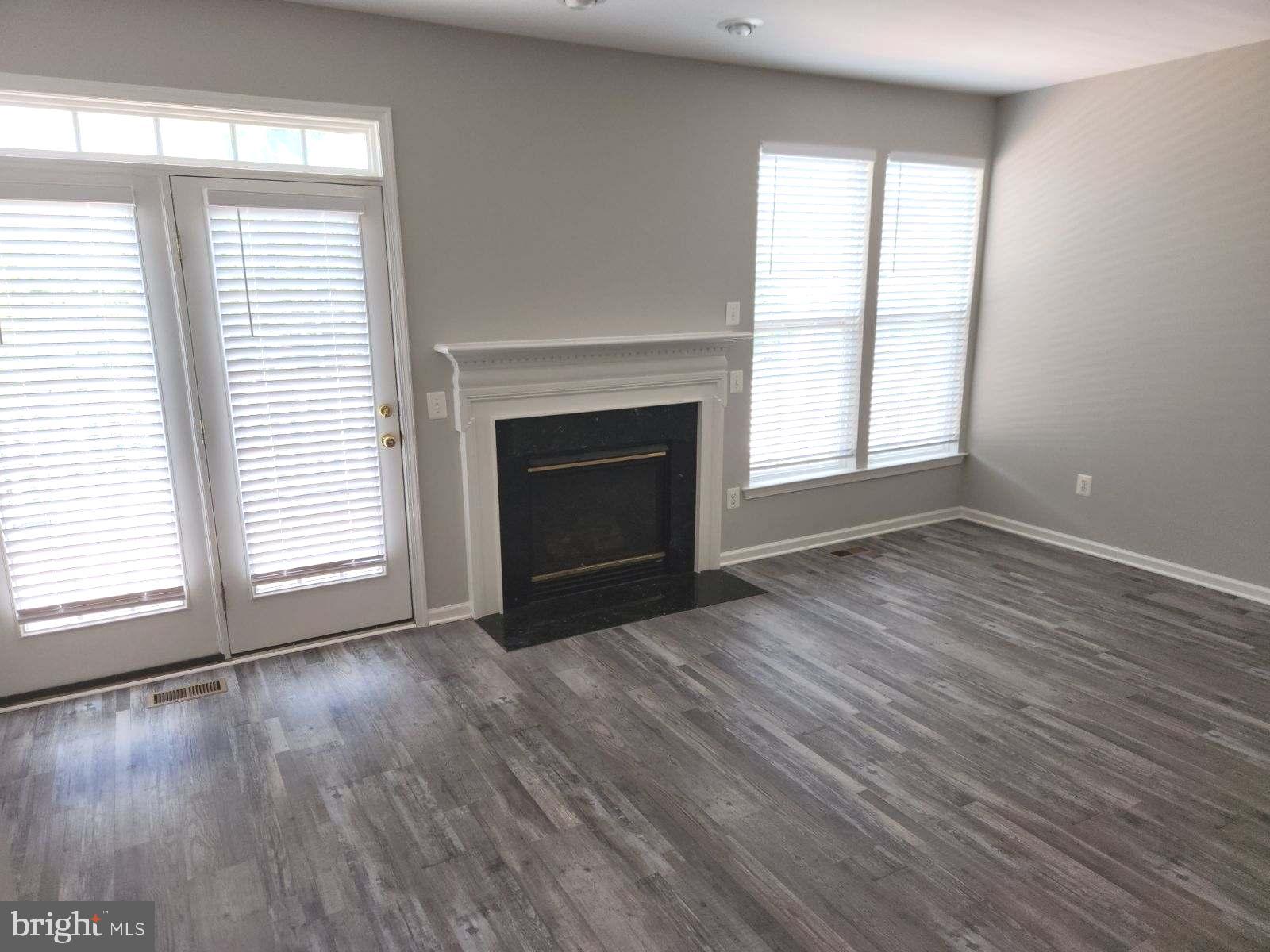 VILLAGES OF URBANA - Residential Lease