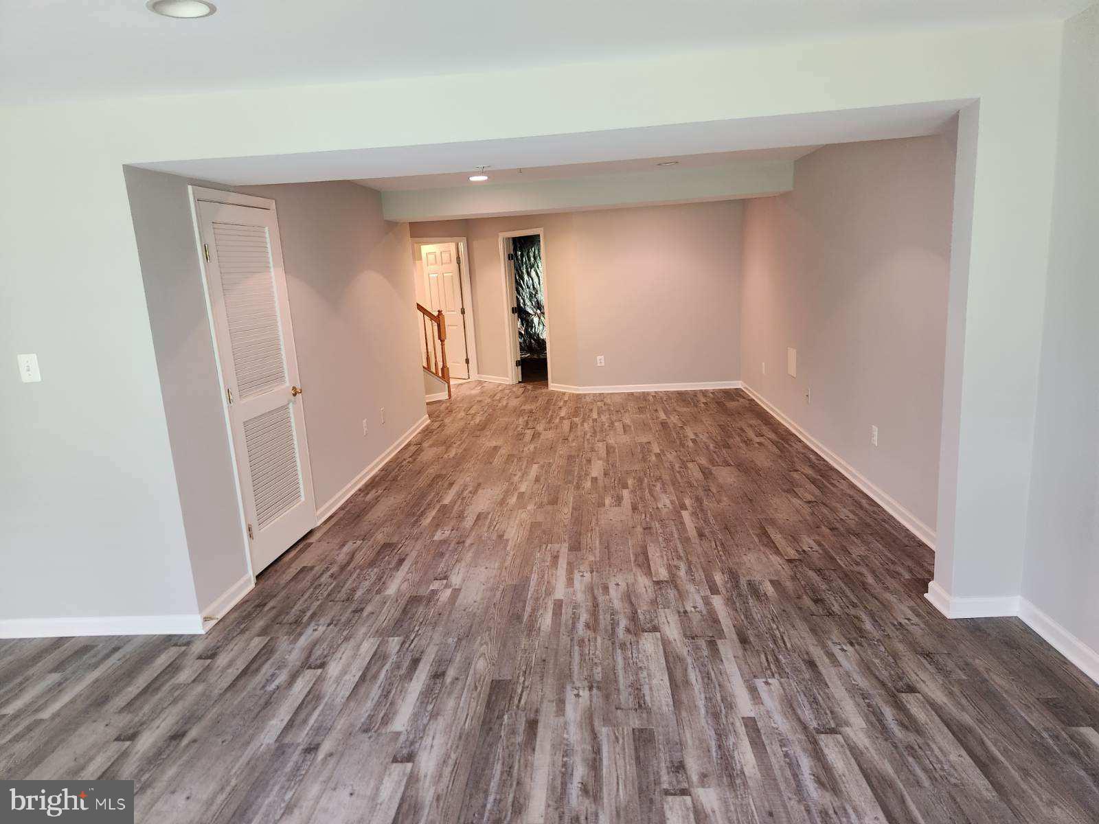 VILLAGES OF URBANA - Residential Lease