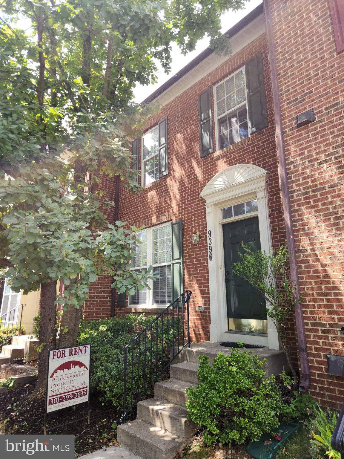 VILLAGES OF URBANA - Residential Lease