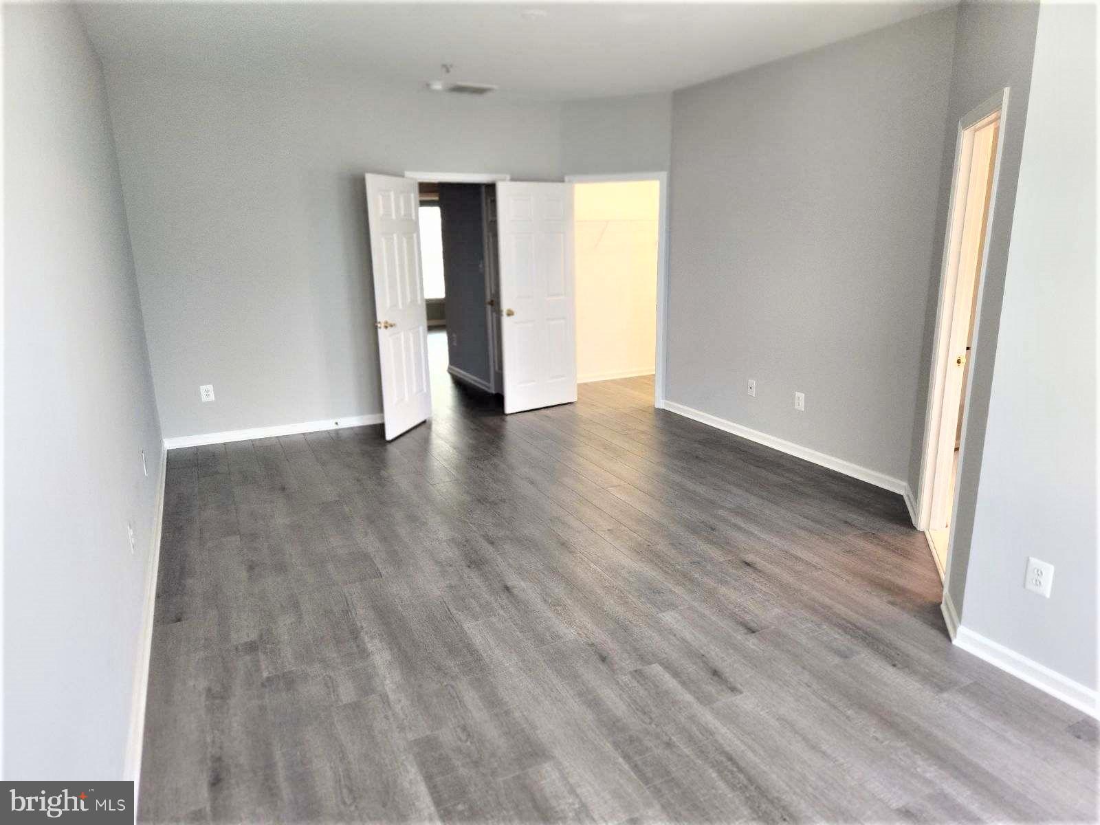 VILLAGES OF URBANA - Residential Lease