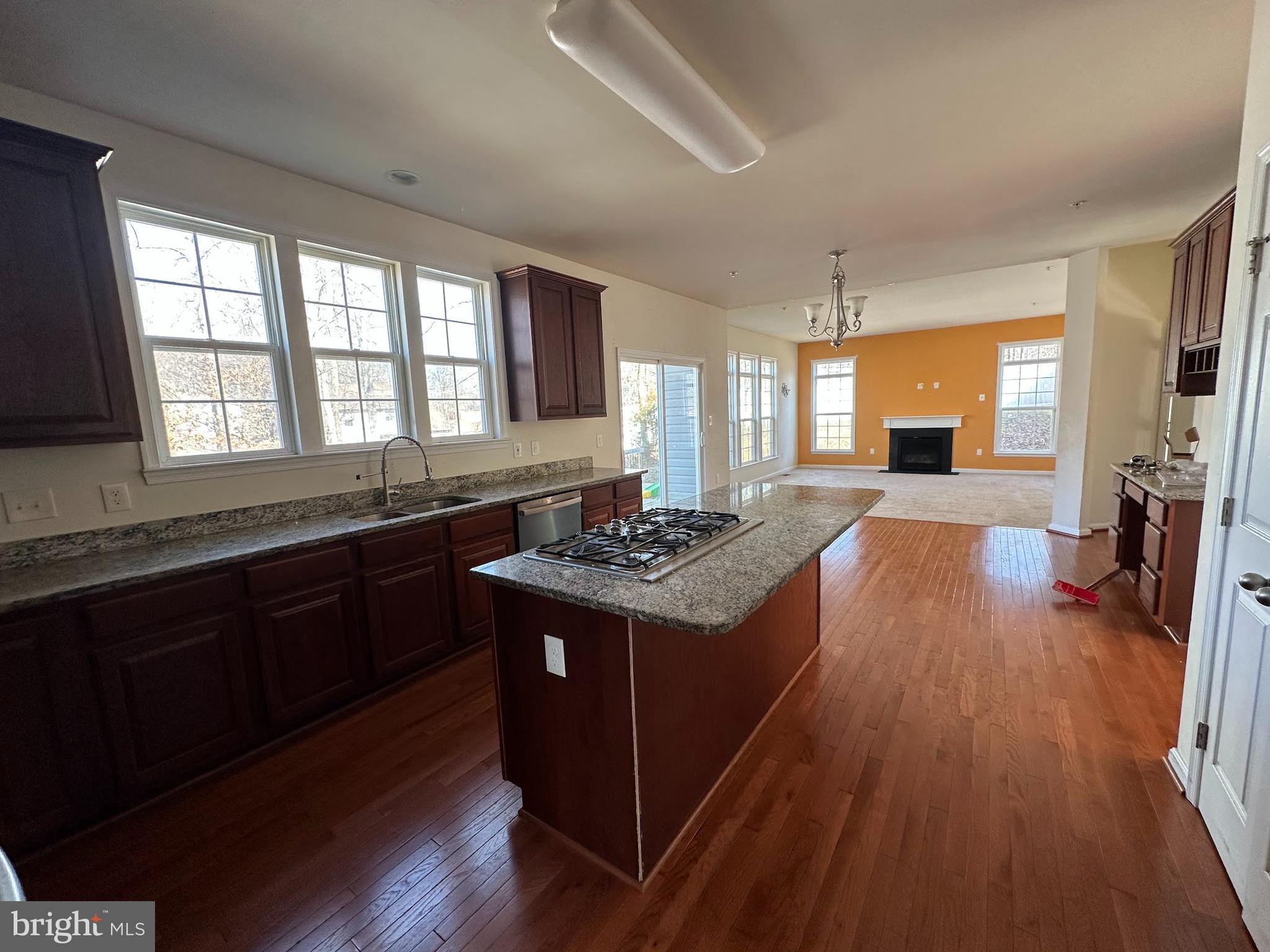 KINGSVIEW SUB - Residential