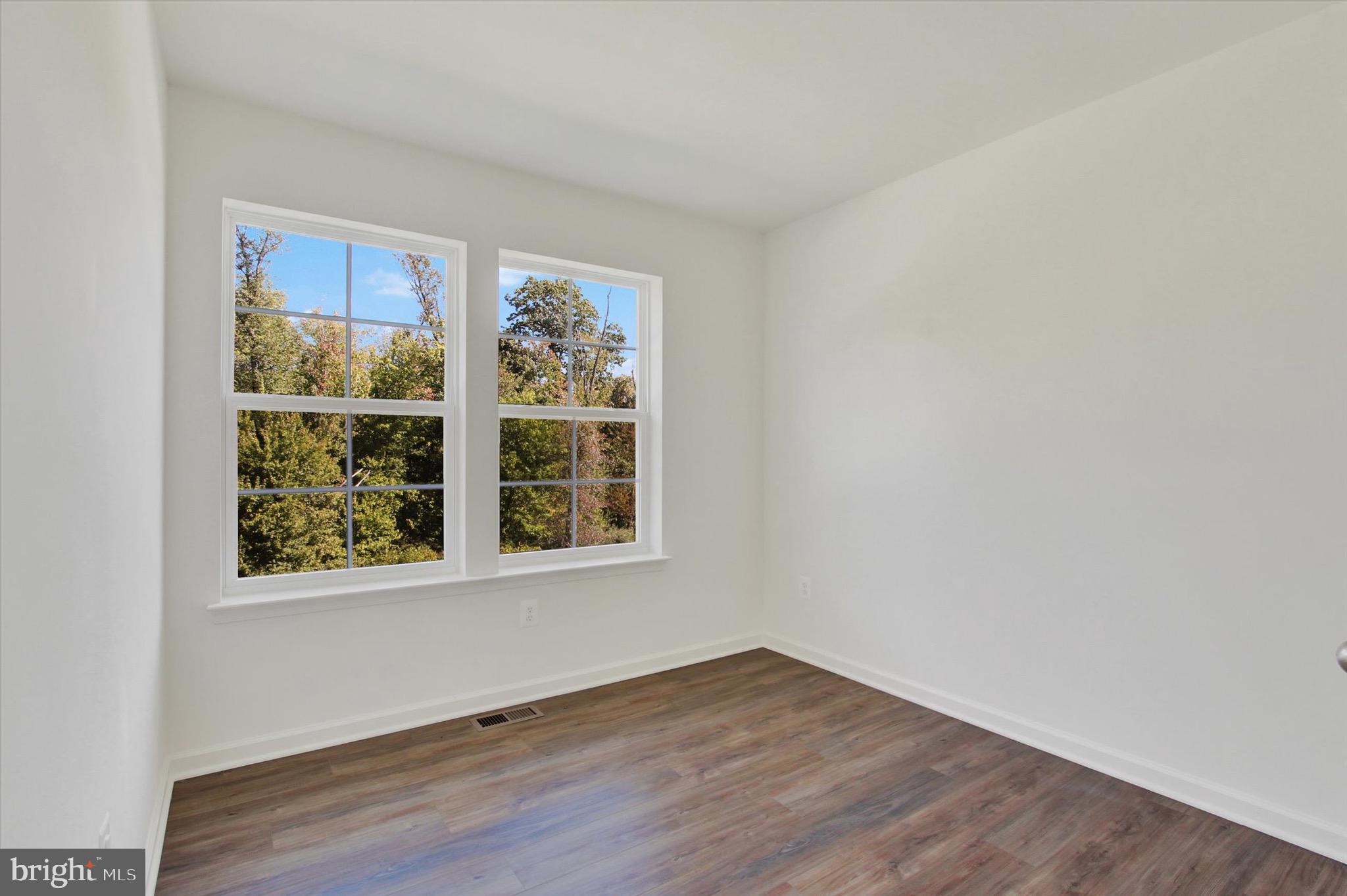 HOMESTEAD ACRES - Residential Lease