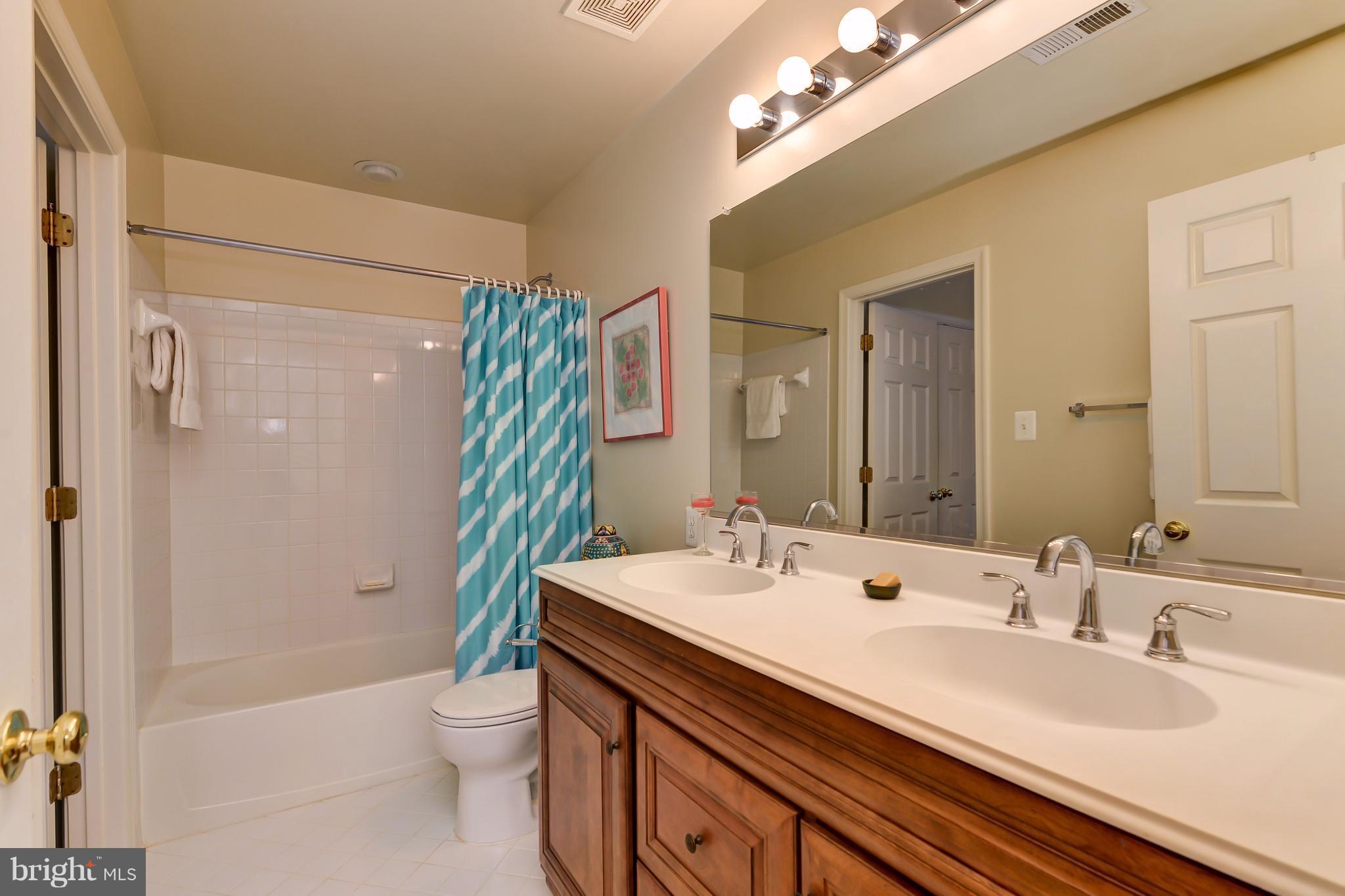 RANDOM HILLS LAND BAY - Residential