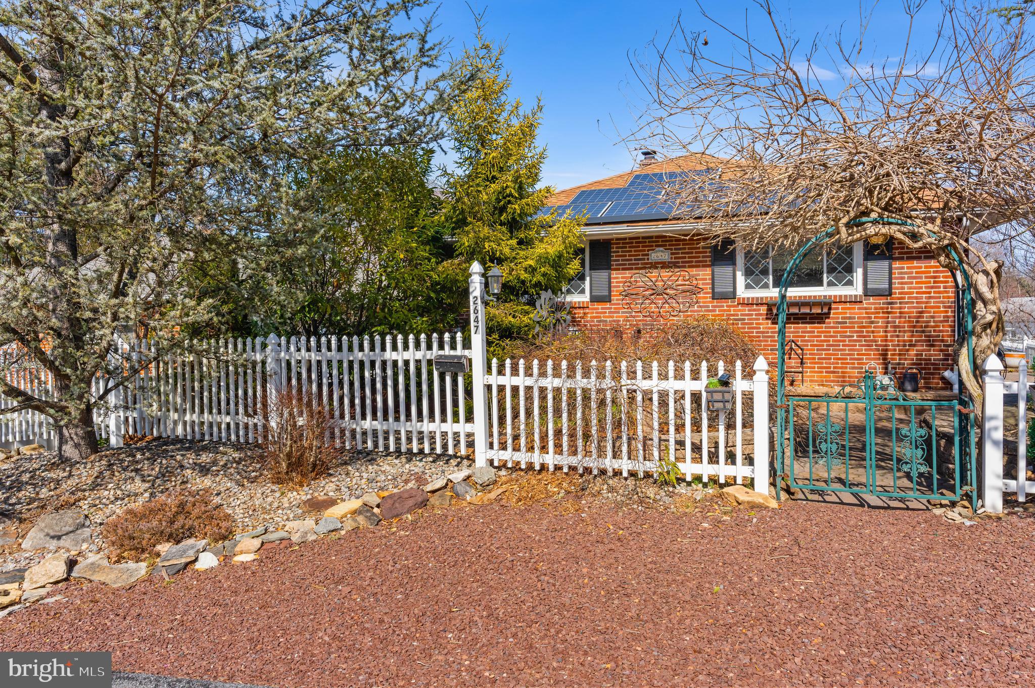 ROSLYN - Residential