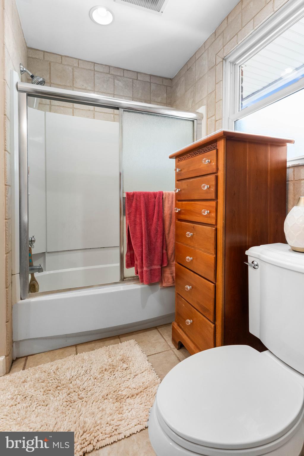 ROSLYN - Residential