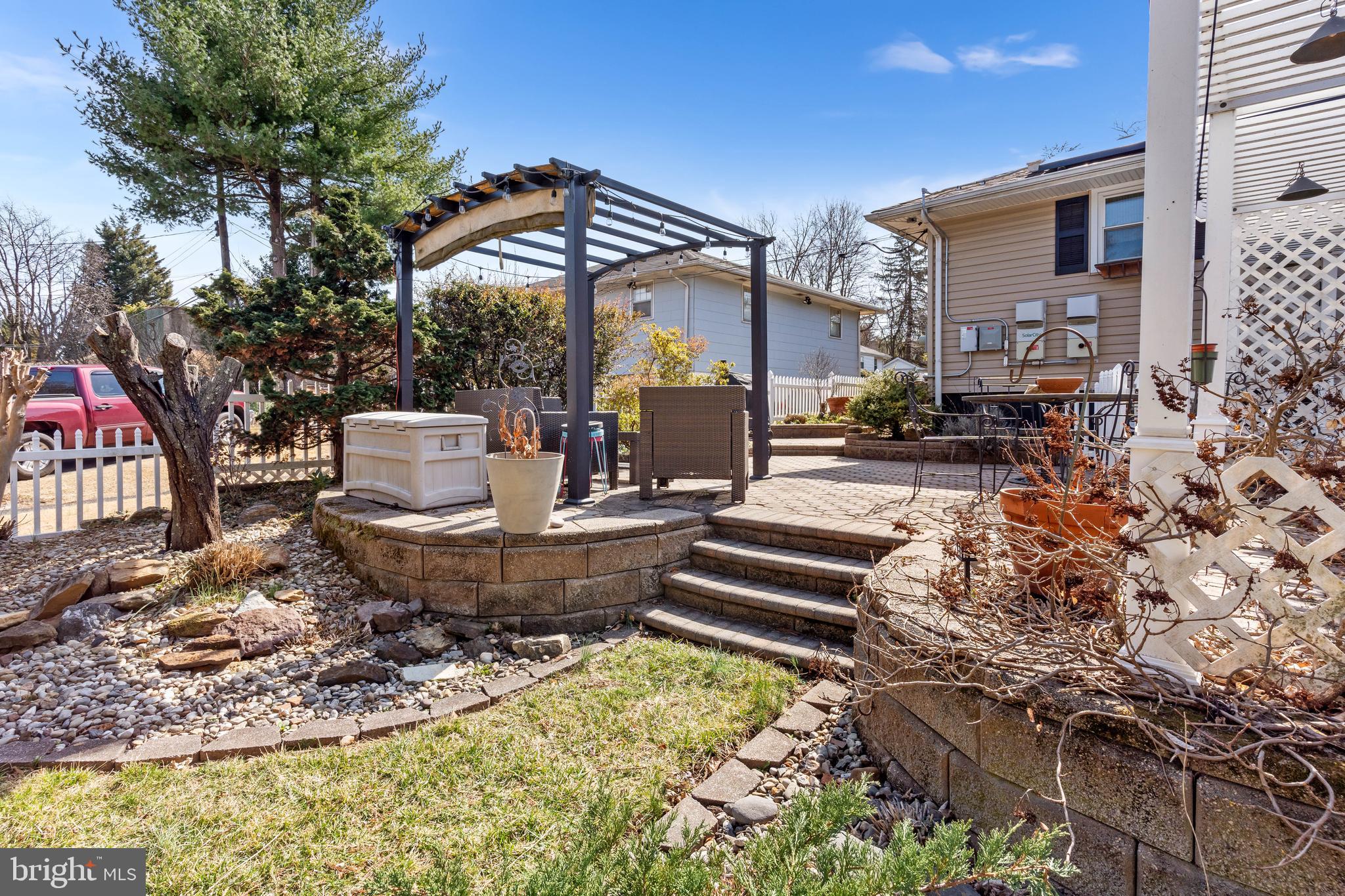 ROSLYN - Residential