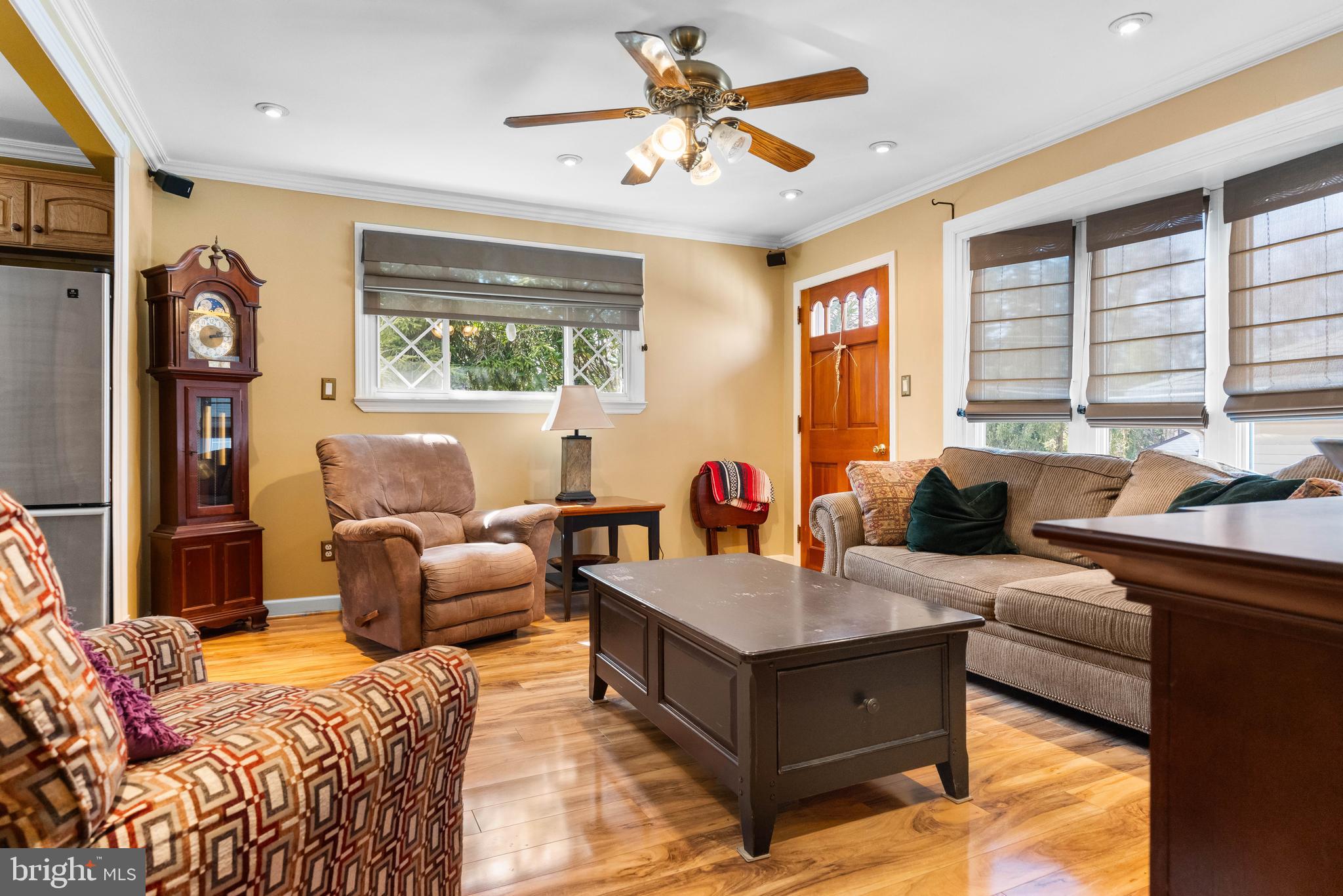 ROSLYN - Residential