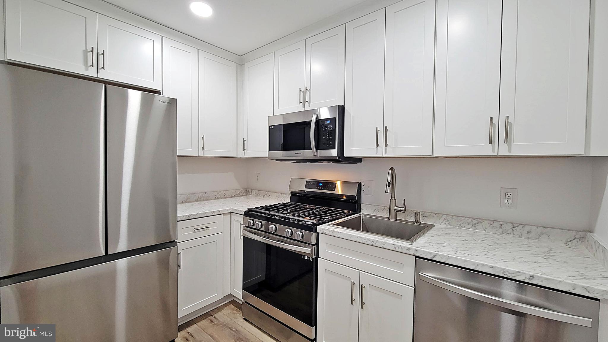 DEL RAY - Residential Lease