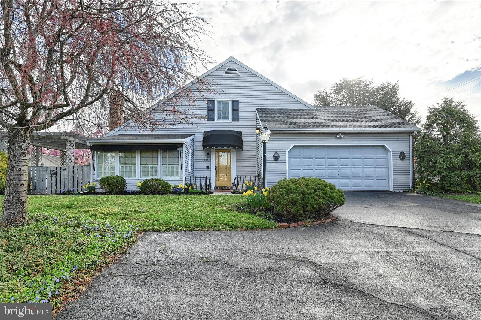 York, Pennsylvania 17402, United States, 2 Bedrooms Bedrooms, ,2 BathroomsBathrooms,Residential,Pending,99604