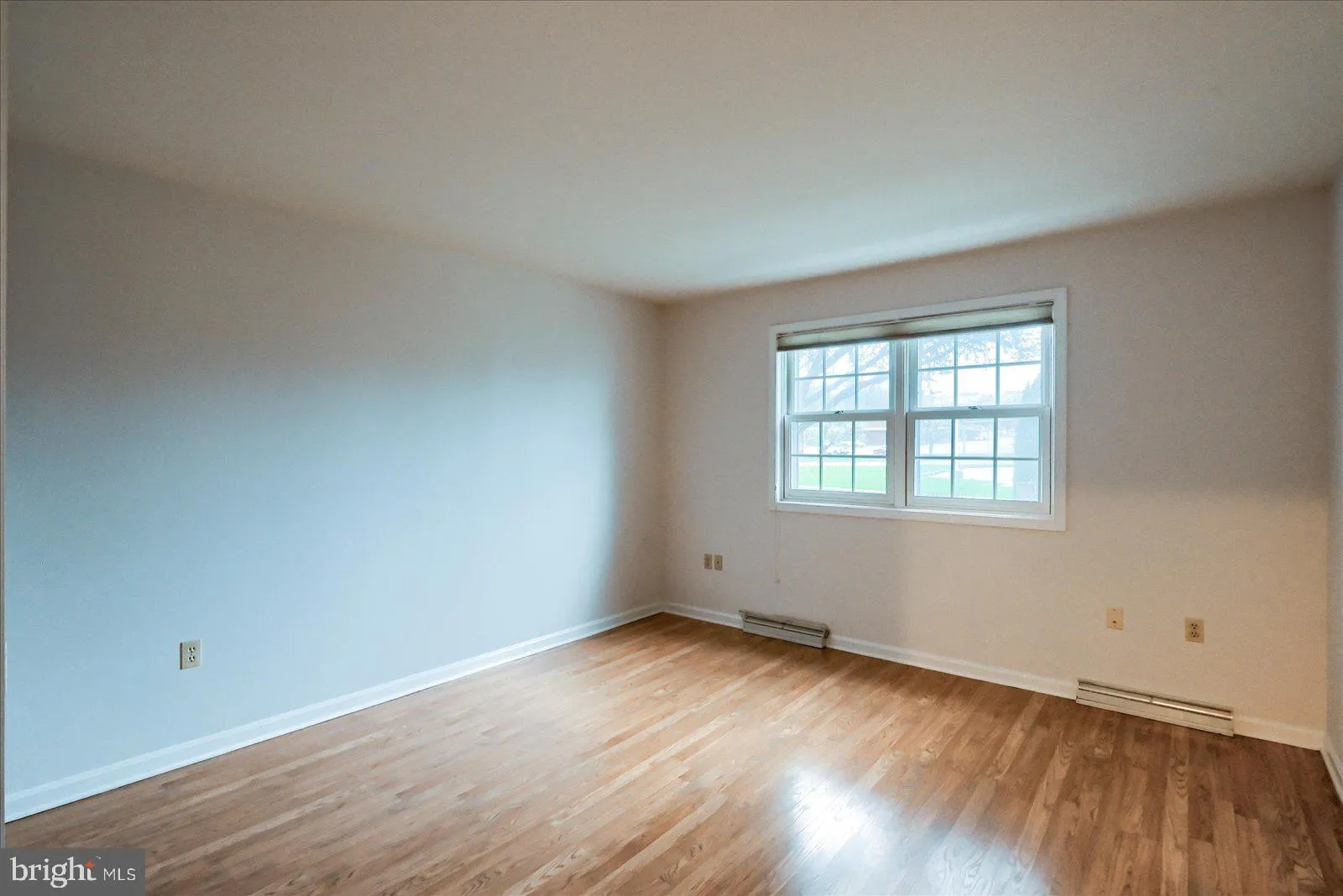 York, Pennsylvania 17402, United States, 2 Bedrooms Bedrooms, ,2 BathroomsBathrooms,Residential,Pending,99604