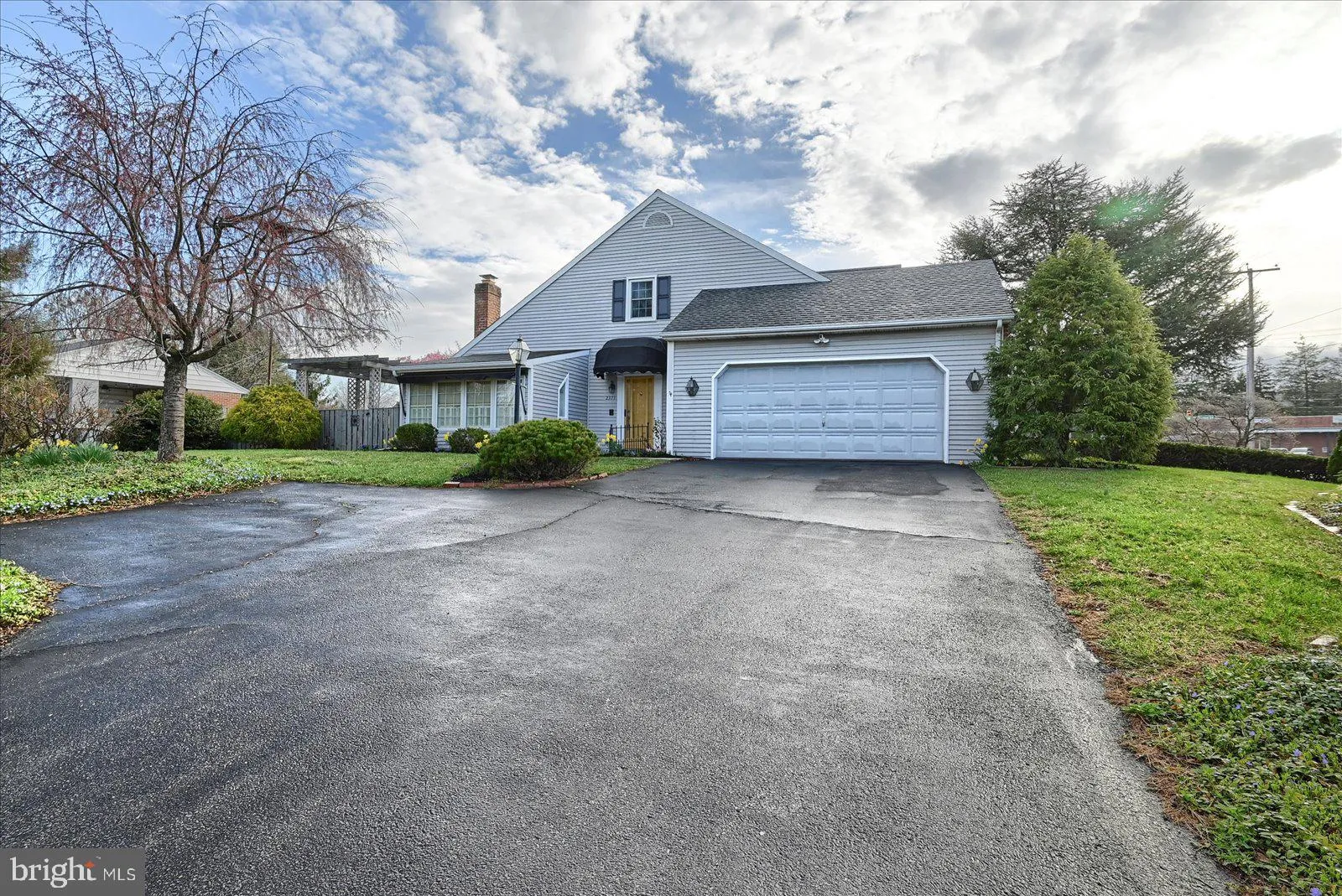 York, Pennsylvania 17402, United States, 2 Bedrooms Bedrooms, ,2 BathroomsBathrooms,Residential,Pending,99604