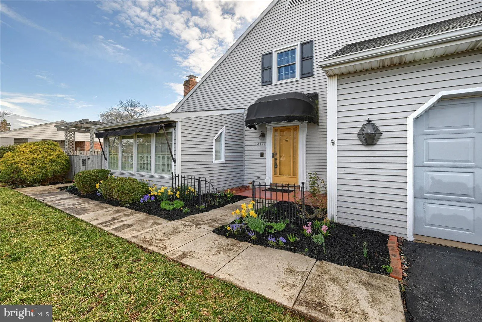 York, Pennsylvania 17402, United States, 2 Bedrooms Bedrooms, ,2 BathroomsBathrooms,Residential,Pending,99604