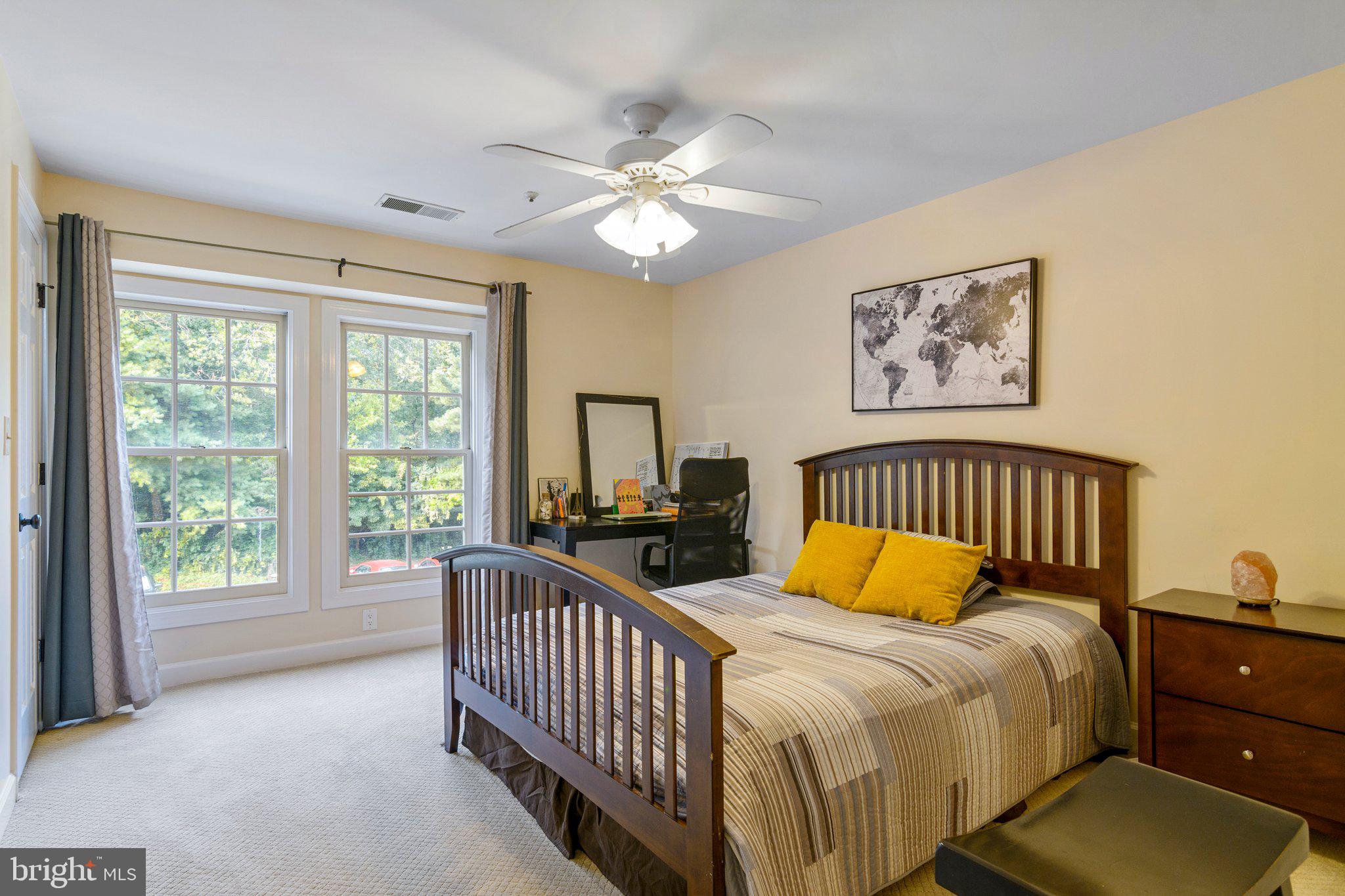 FAIRFIELD HOUSE - Residential