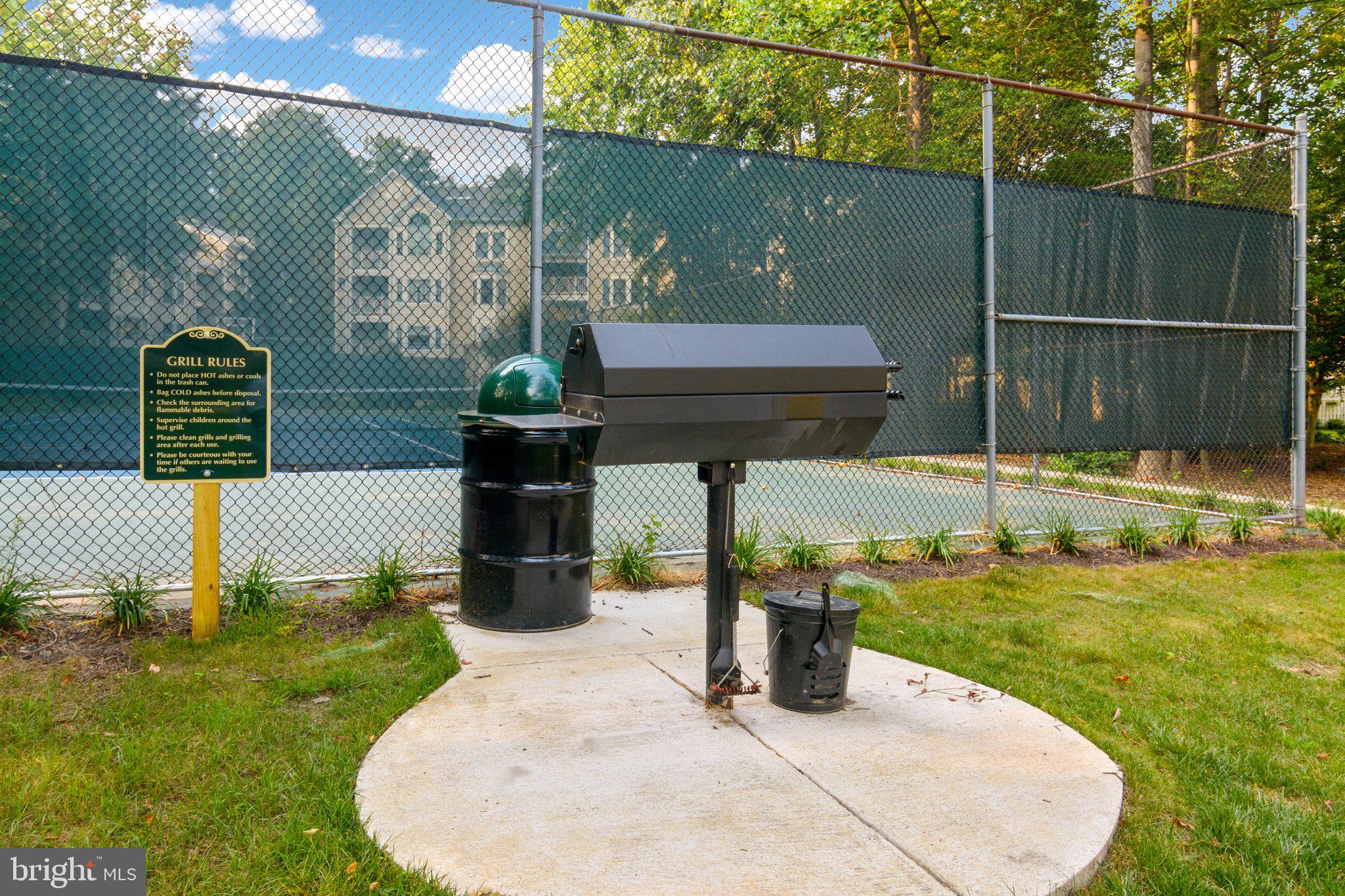 FAIRFIELD HOUSE - Residential