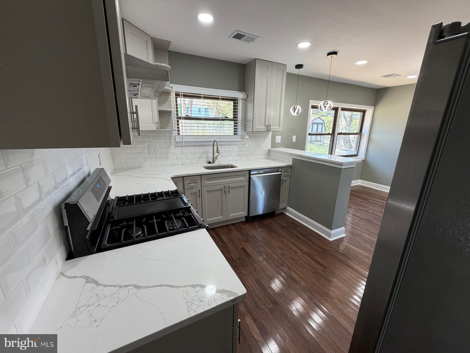 EVERGREEN TERRACE - Residential