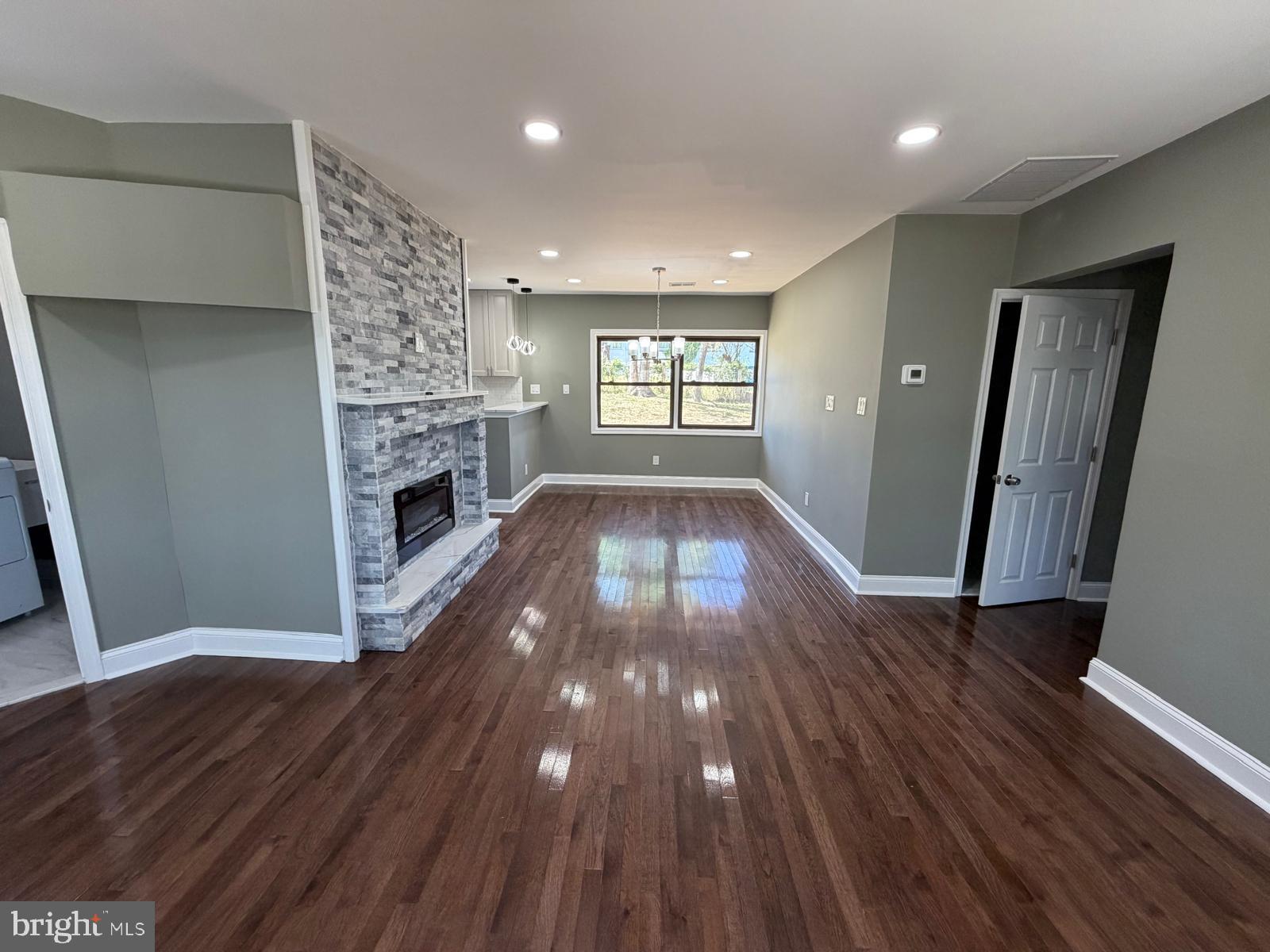 EVERGREEN TERRACE - Residential