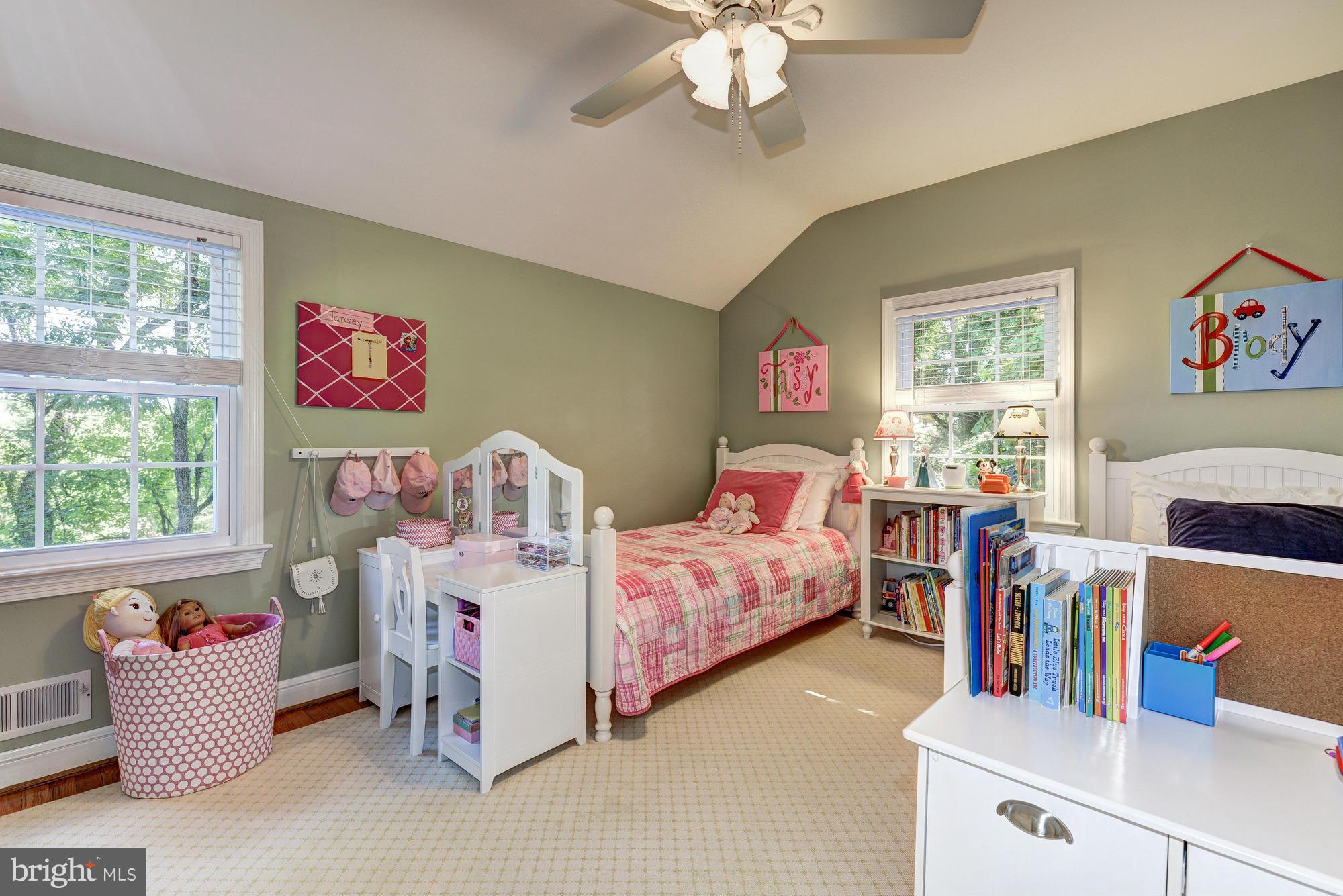 WOODSIDE FOREST - Residential