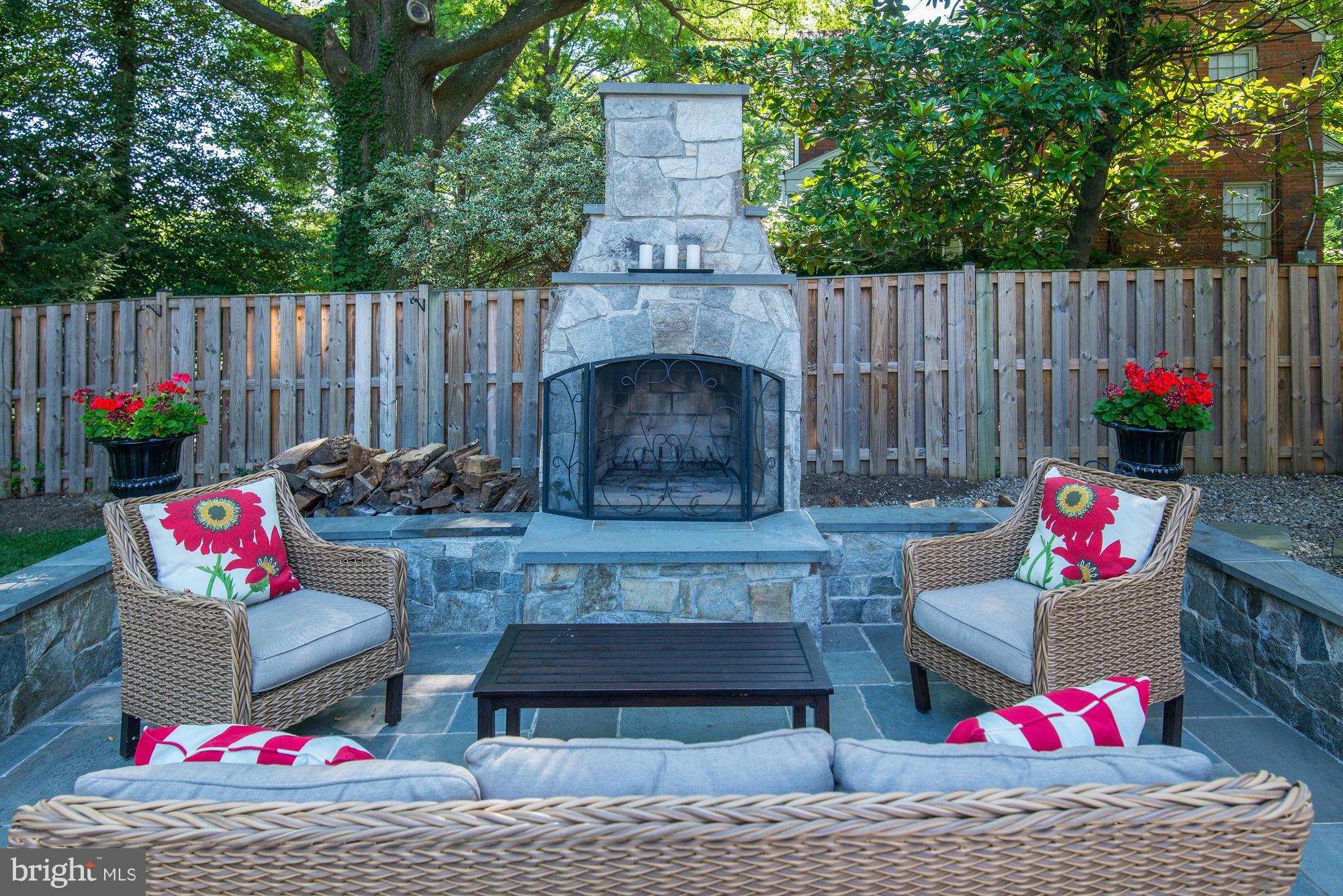 WOODSIDE FOREST - Residential