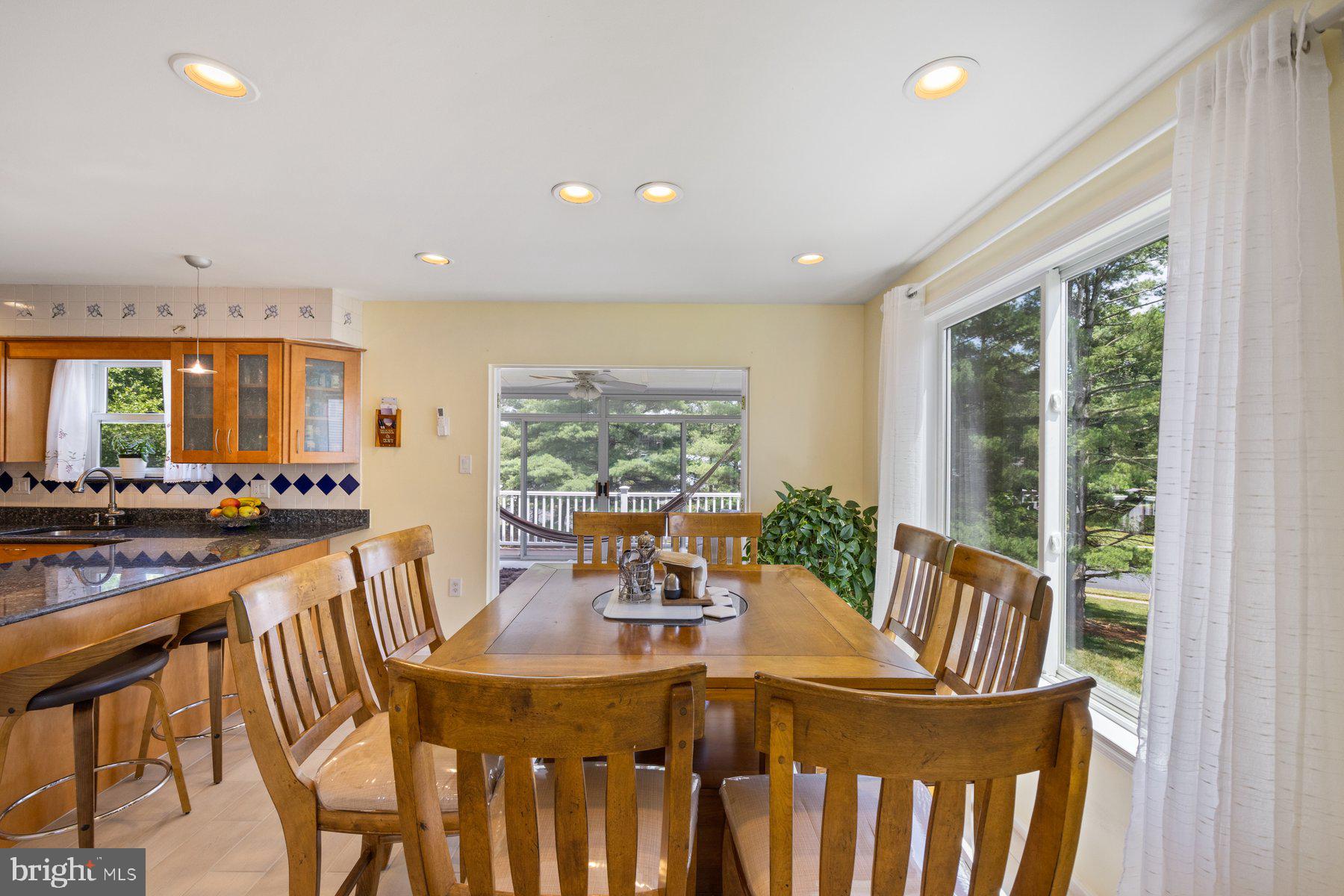 TIMBERGROVE - Residential