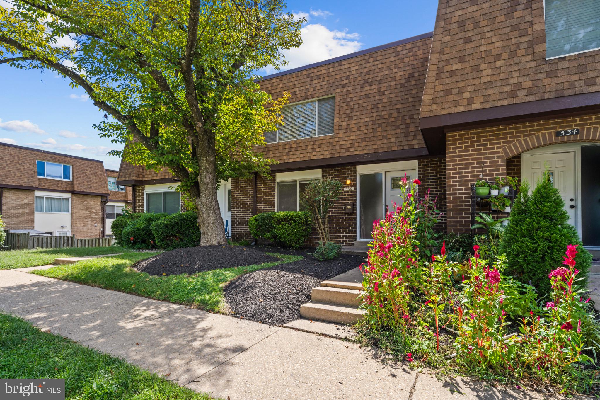 536 W DEER PARK ROAD 536