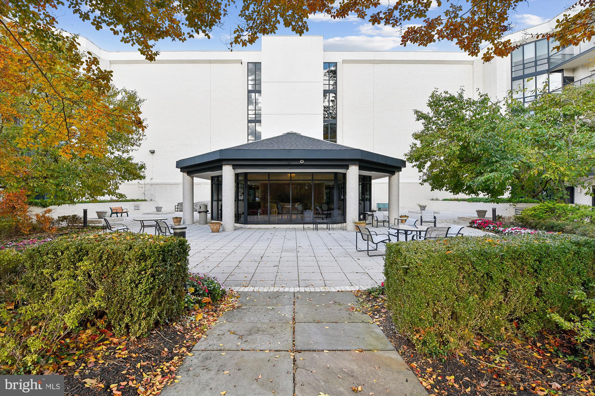 PAVILION IN THE PARK - Residential