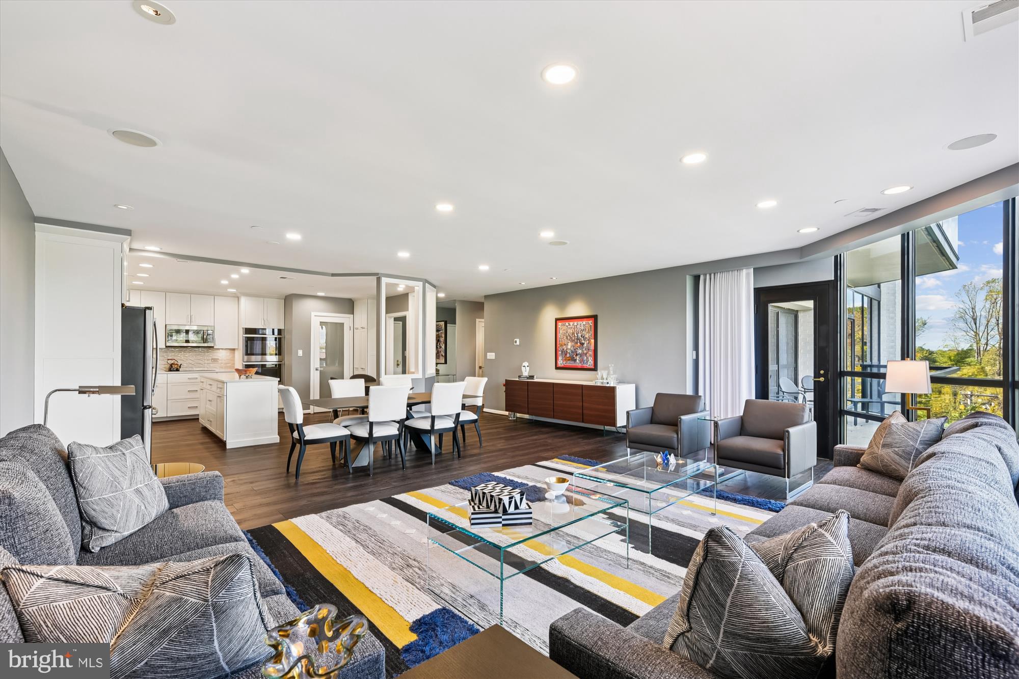 PAVILION IN THE PARK - Residential