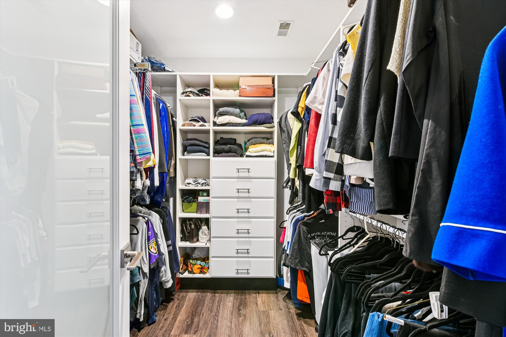 PAVILION IN THE PARK - Residential