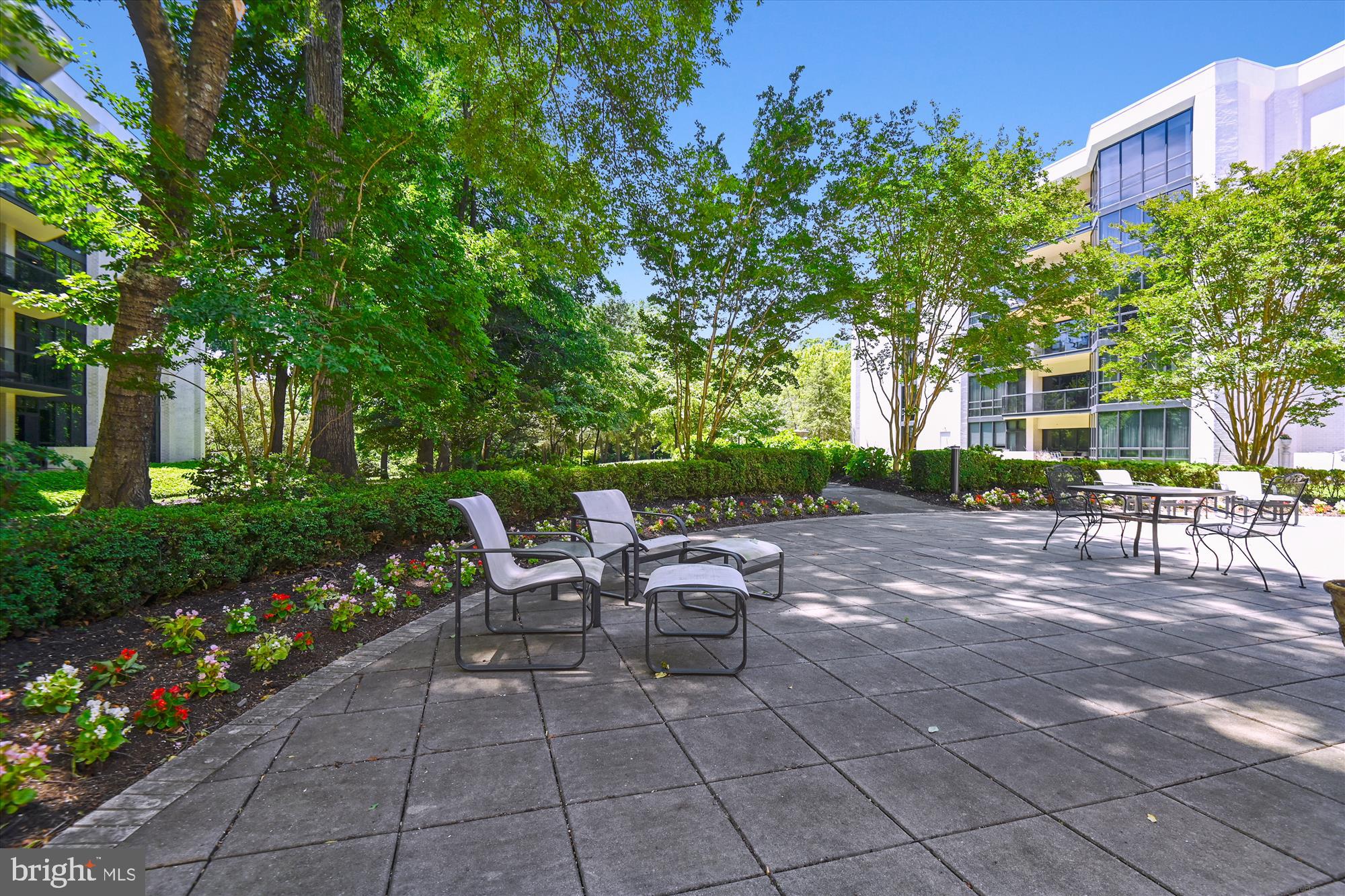 PAVILION IN THE PARK - Residential