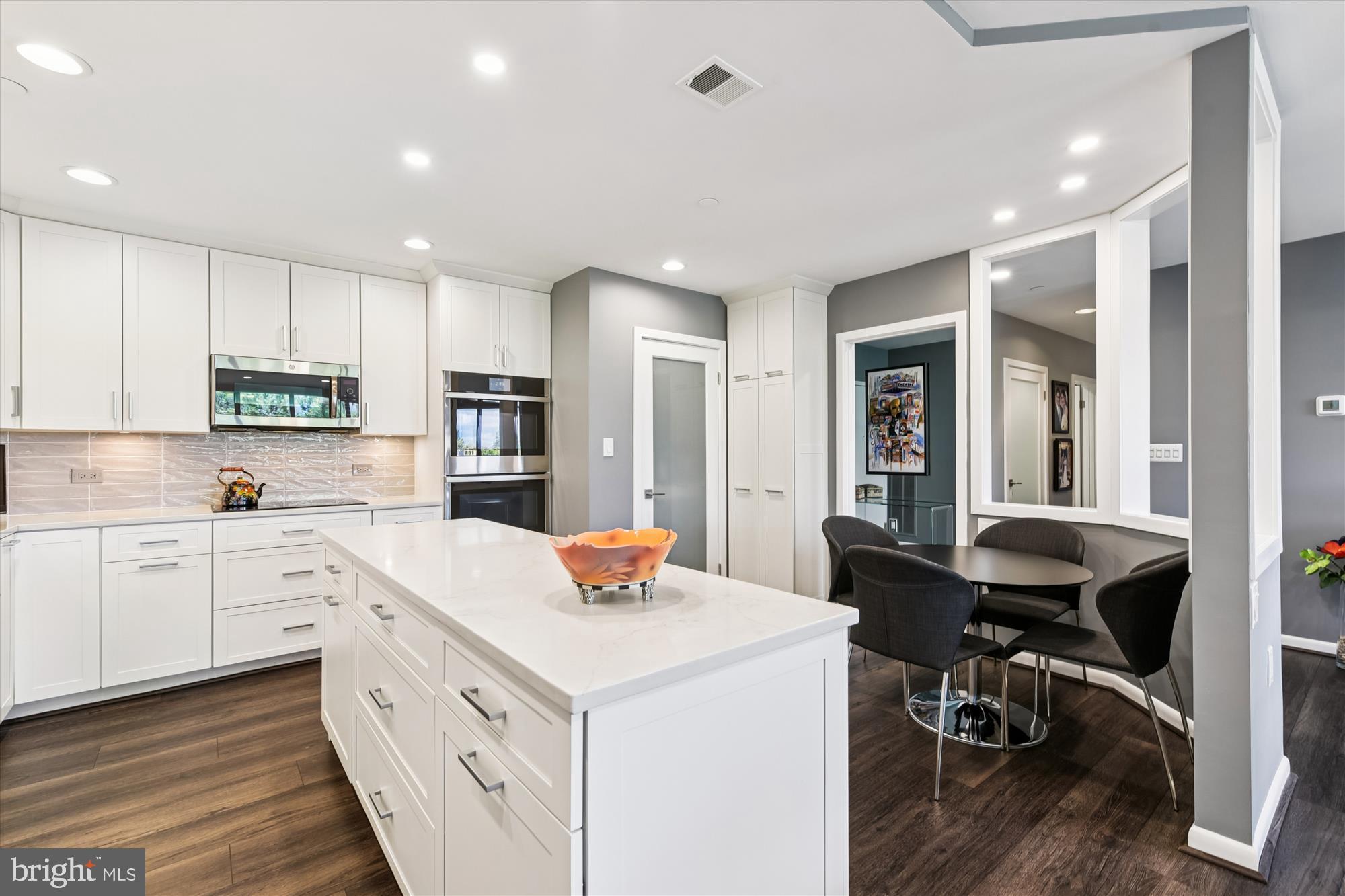 PAVILION IN THE PARK - Residential