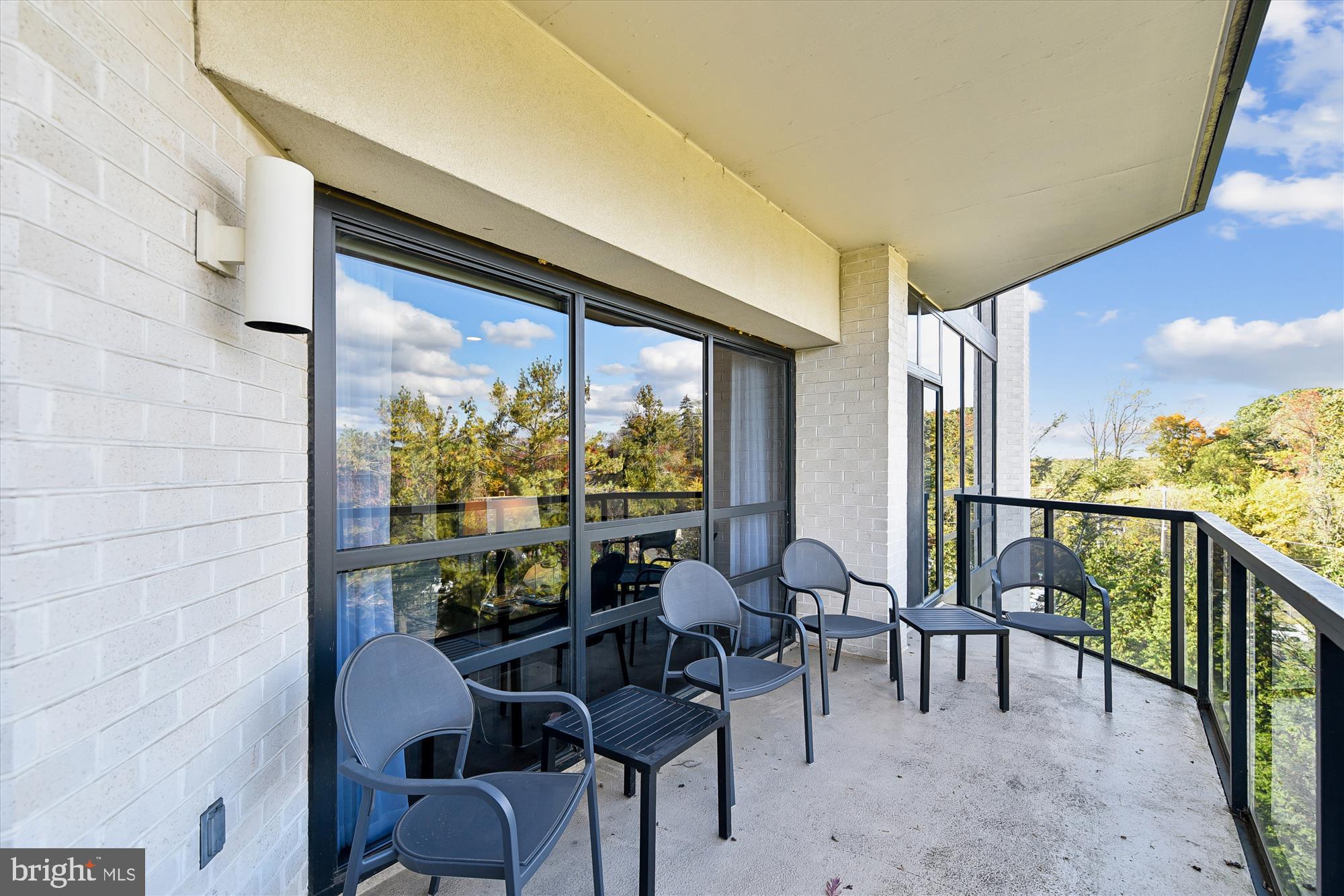 PAVILION IN THE PARK - Residential