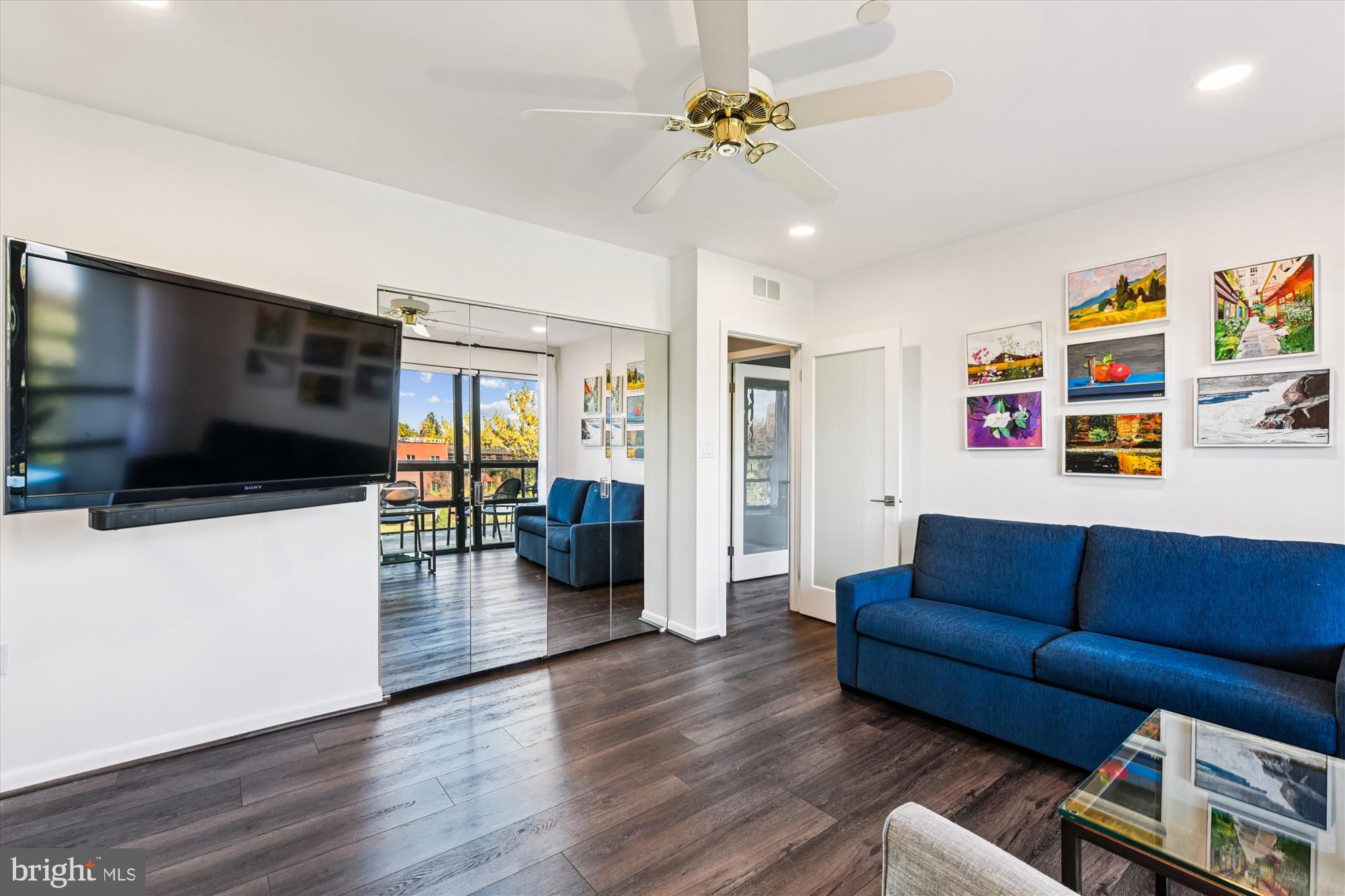 PAVILION IN THE PARK - Residential