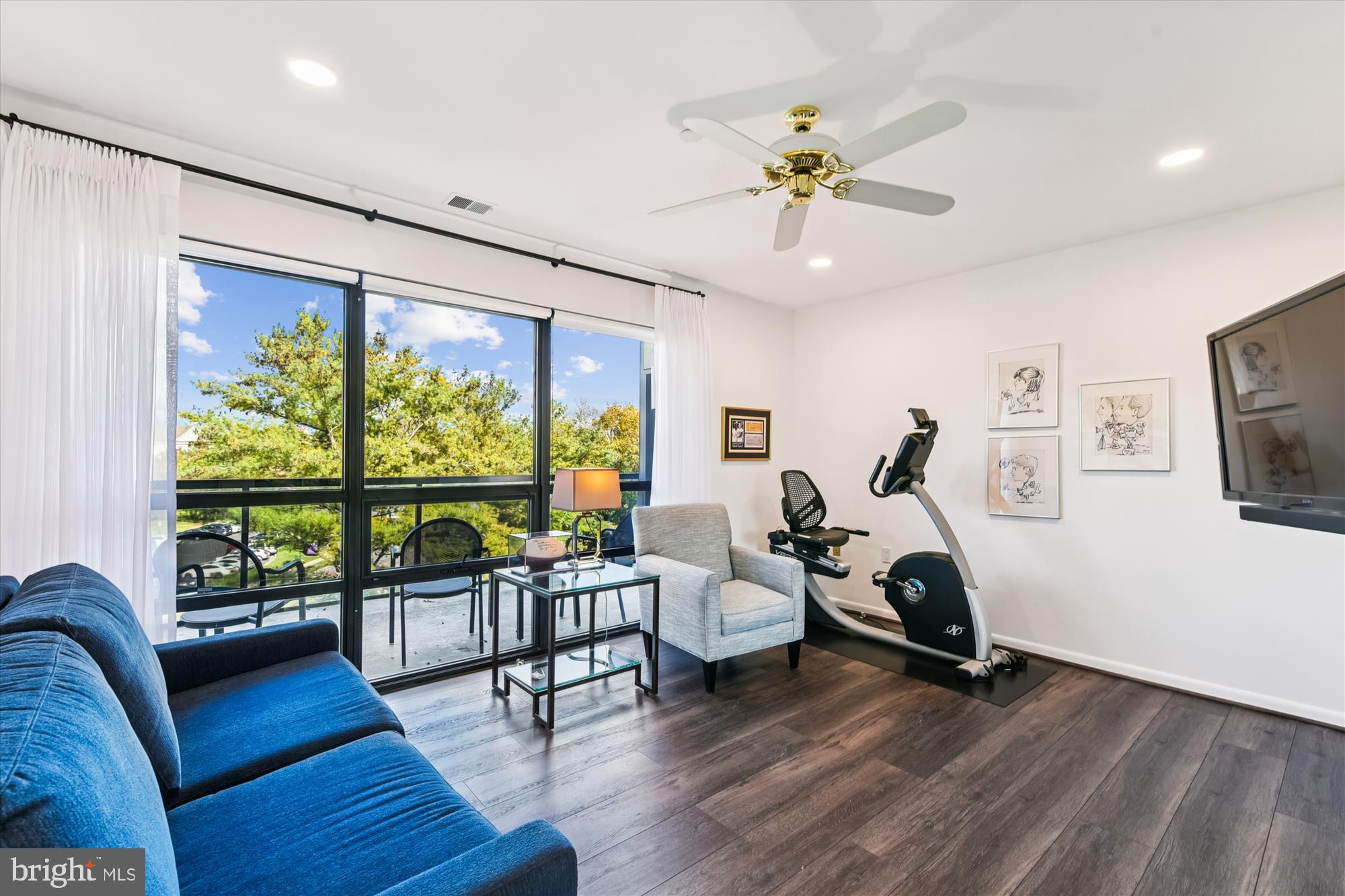 PAVILION IN THE PARK - Residential