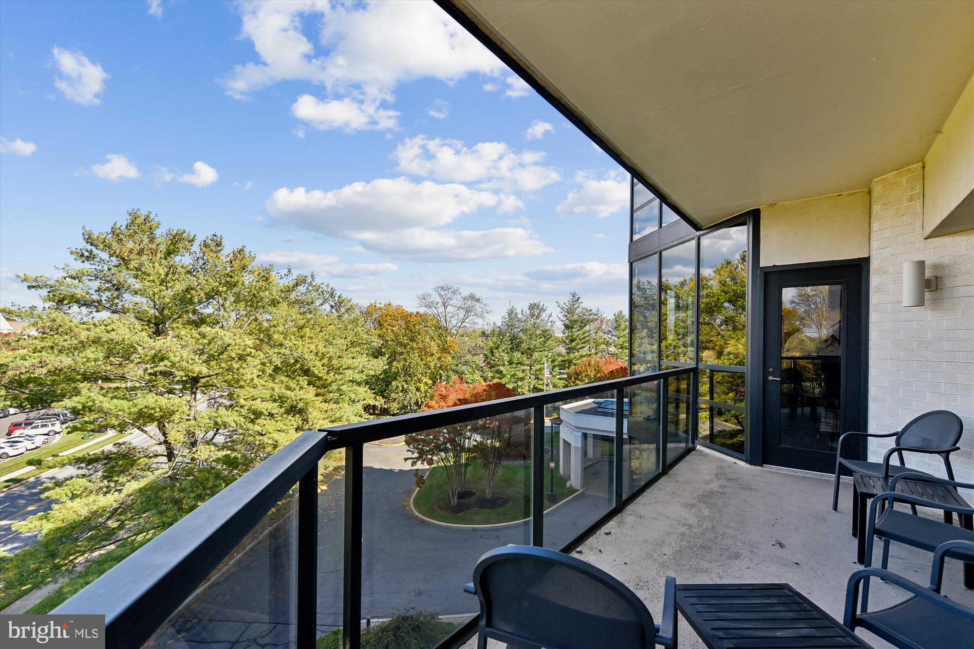 PAVILION IN THE PARK - Residential