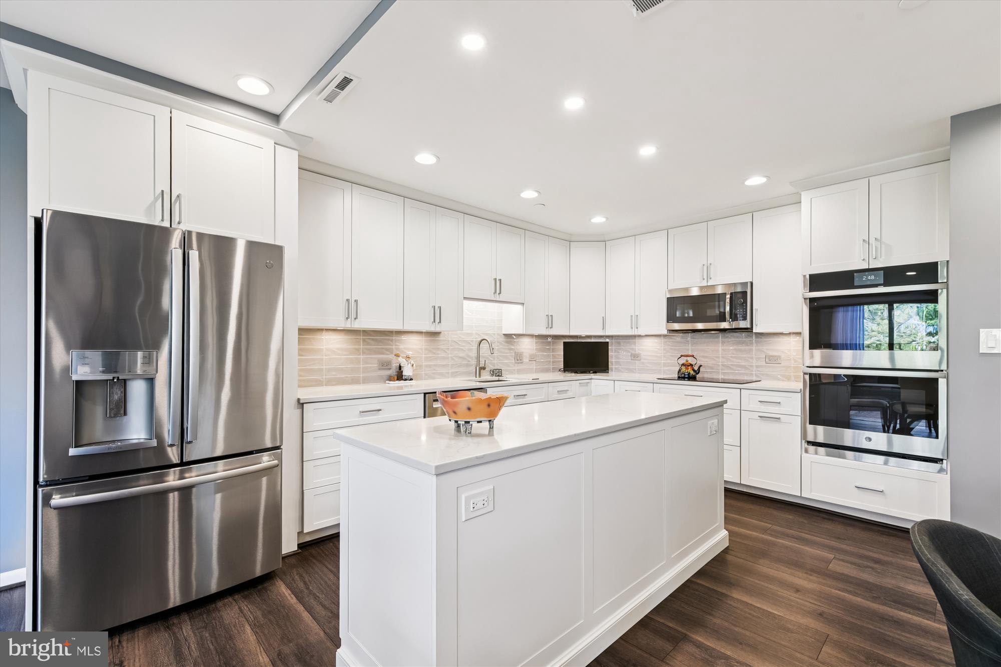 PAVILION IN THE PARK - Residential