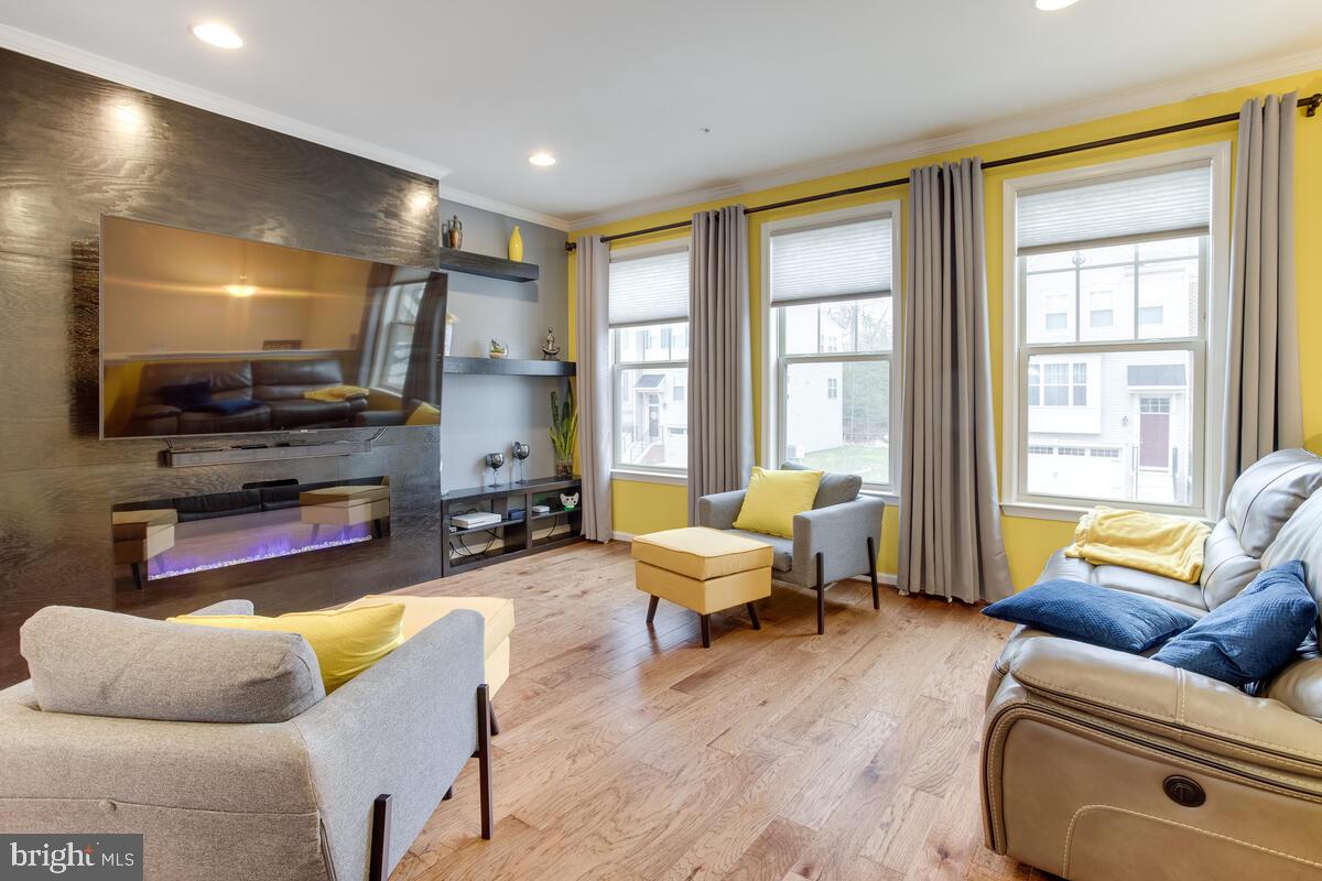 HOLLY RIDGE - Residential