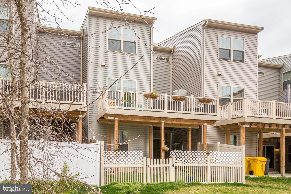 HOLLY RIDGE - Residential