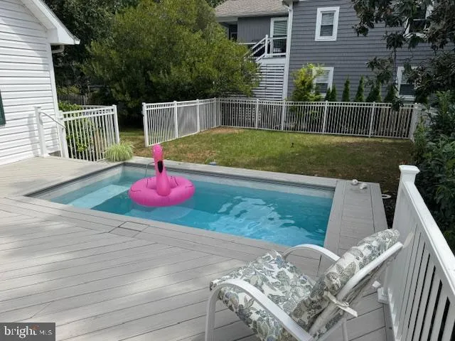 Bethany Beach, Delaware 19930, United States, 4 Bedrooms Bedrooms, ,2 BathroomsBathrooms,Residential,Pending,210431