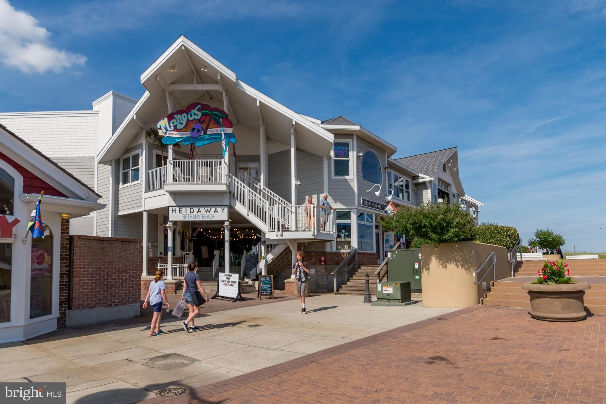Bethany Beach, Delaware 19930, United States, 4 Bedrooms Bedrooms, ,2 BathroomsBathrooms,Residential,Pending,210431