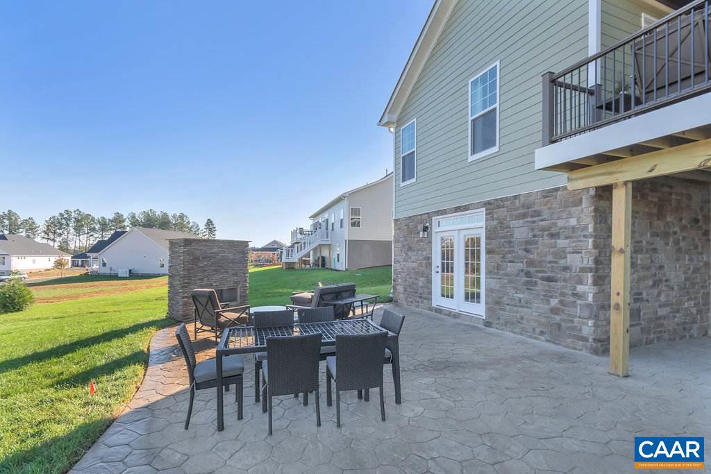 SPRING CREEK - Residential