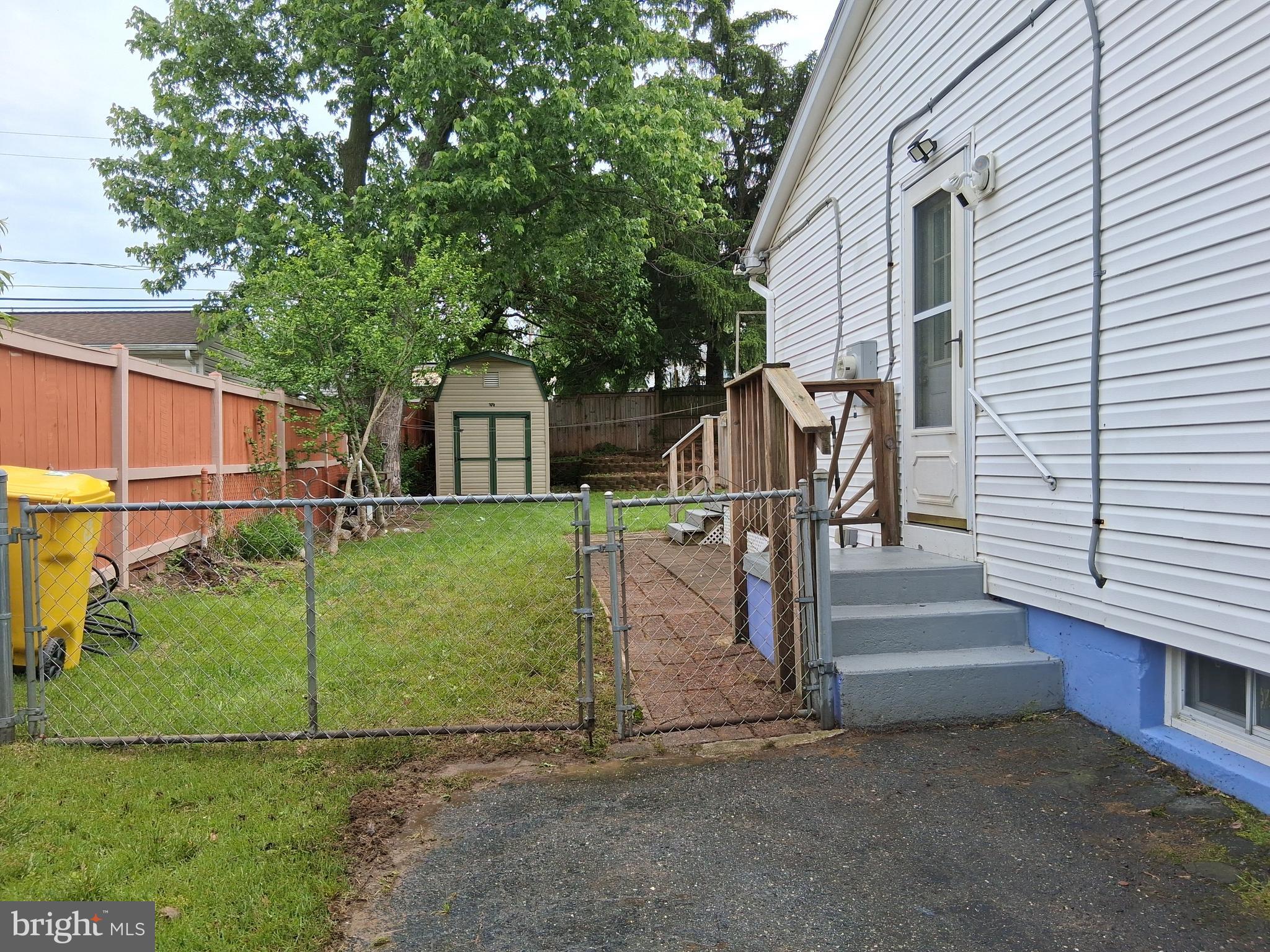 229 OLD LINE AVENUE